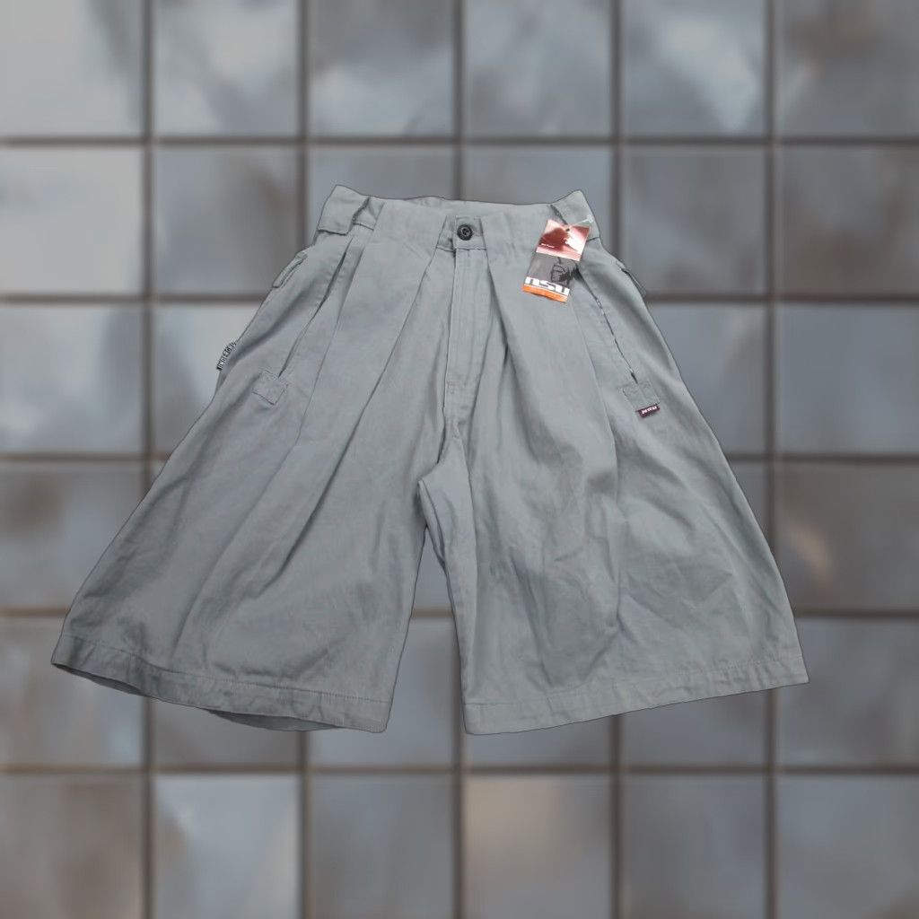Vintage VINTAGE NSU North Shore Underground Shorts Mens 24 Gray Pleated Hawaii Built 1990s Casual Cotton 12in Inseam Mens Size US 27 - 1 Thumbnail