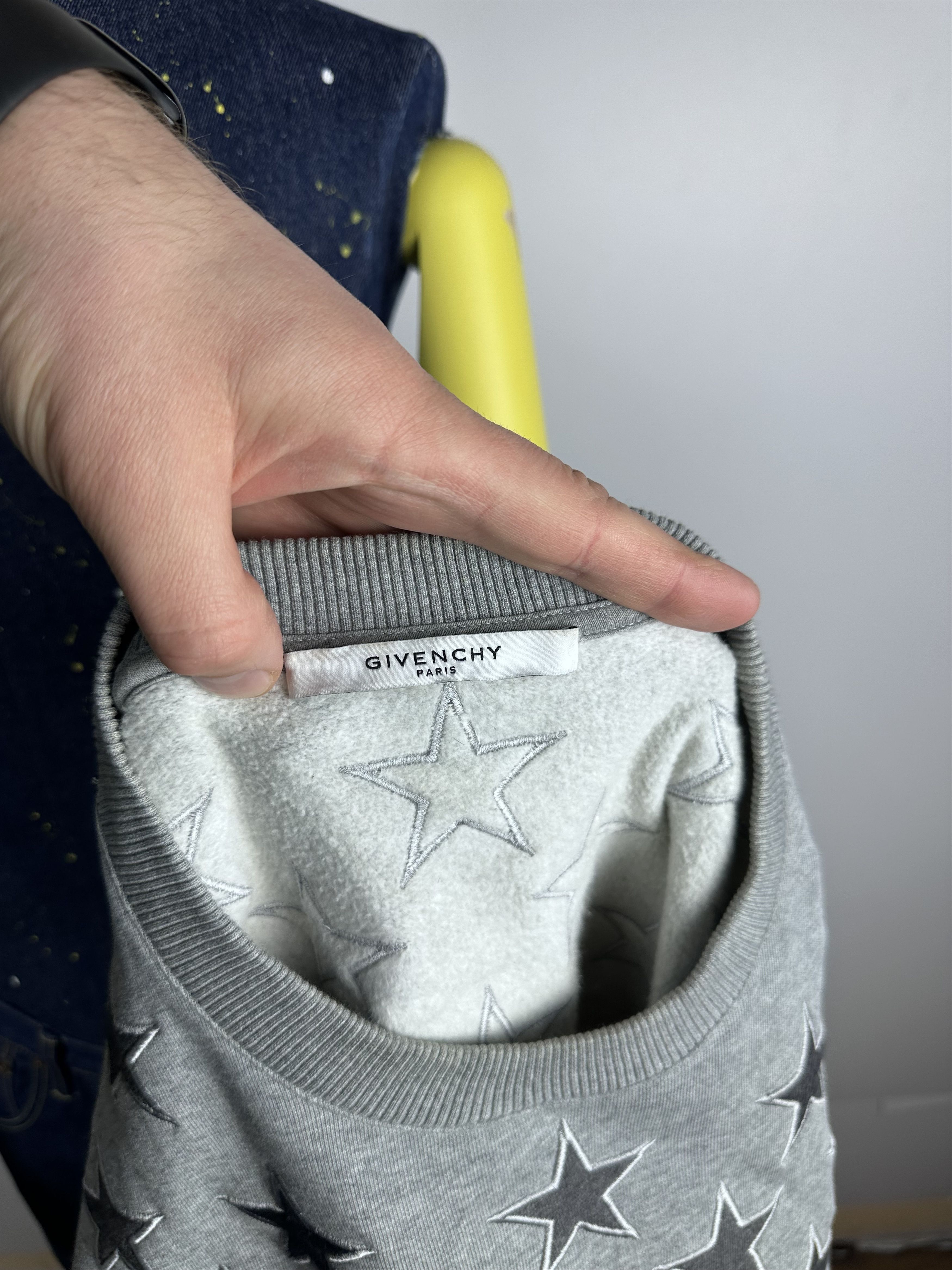 Givenchy × Grailed GIVENCHY Star Embroidered Sweatshirt Gray Mens Size L Size US L / EU 52-54 / 3 - 8 Thumbnail