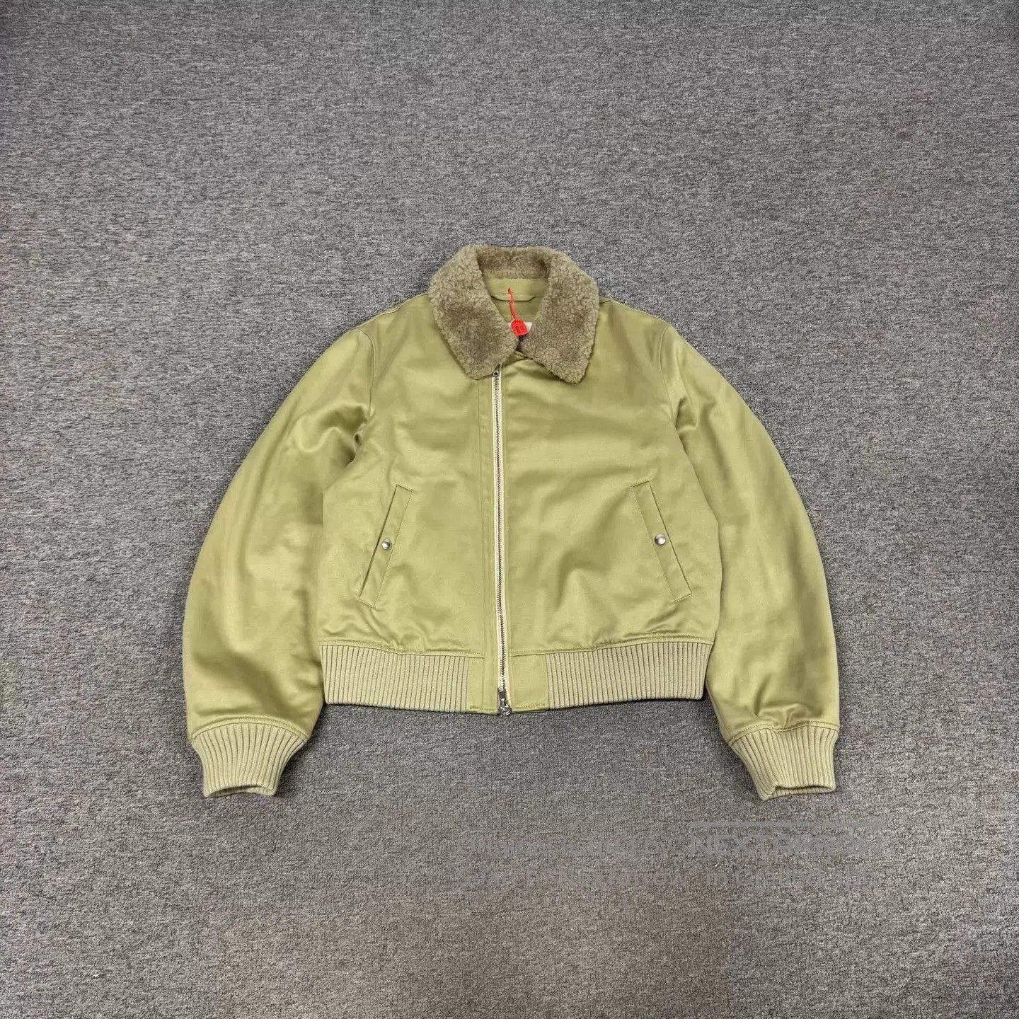 Burberry Green Bomber Jacket with Faux Fur Collar Size M. Size US M / EU 48-50 / 2 - 1 Thumbnail