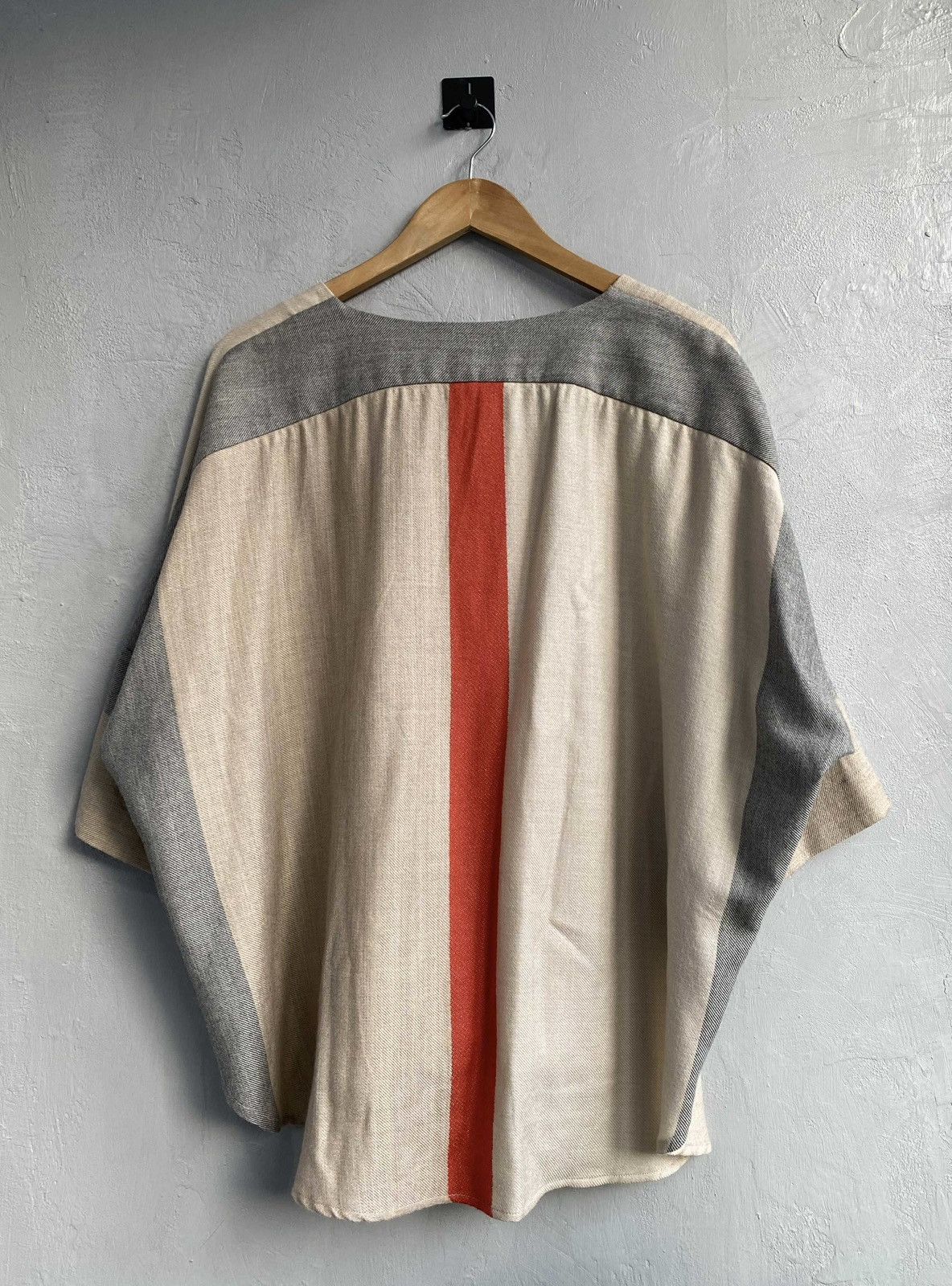Tsumori Chisato Tsumori Chisato Beige Poncho Top Size M / US 6-8 / IT 42-44 - 2 Thumbnail