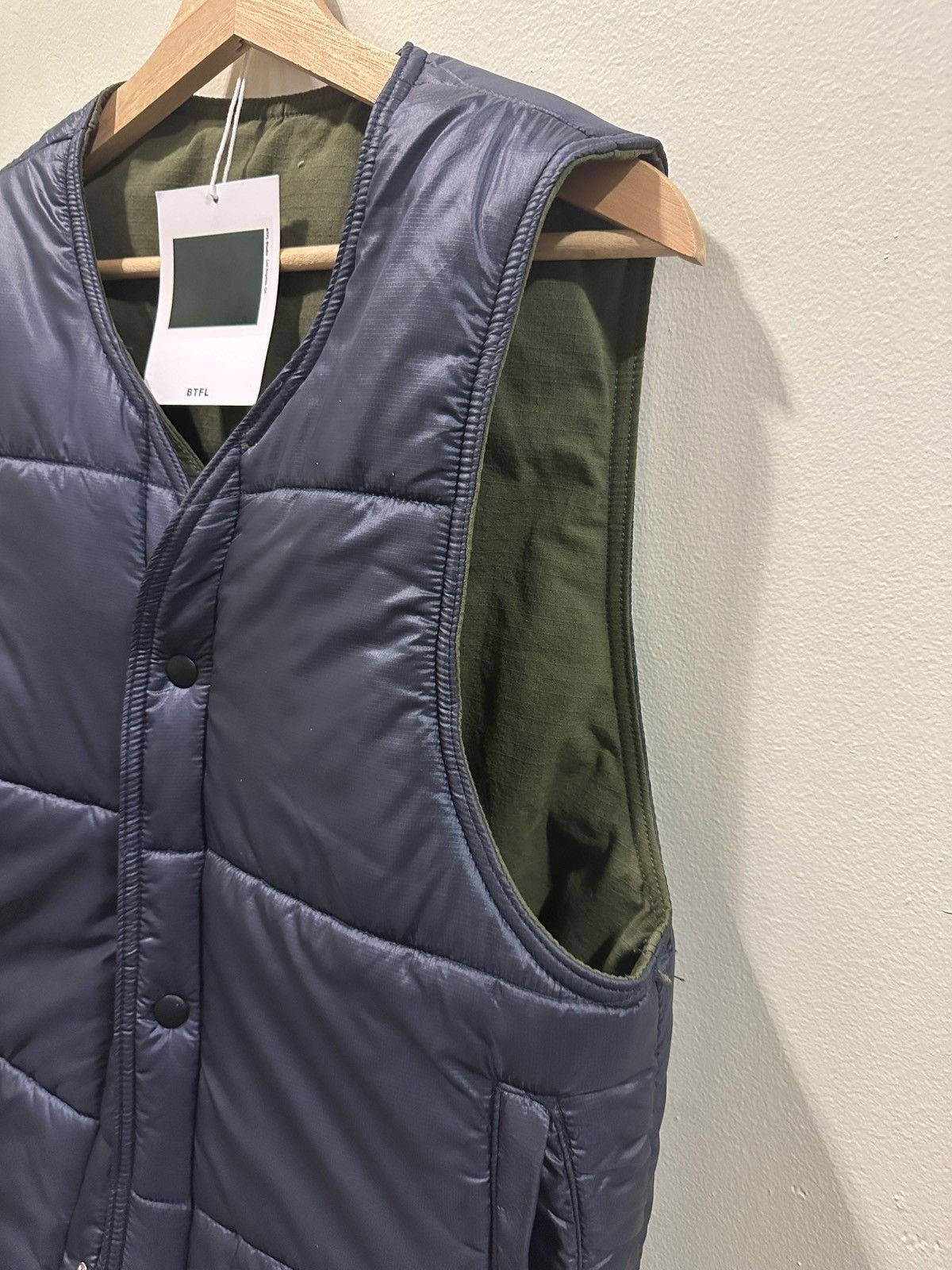 BTFL BTFL REVERSIBLE GILET VEST- MIDNIGHT OD GREEN Size US M / EU 48-50 / 2 - 4 Thumbnail
