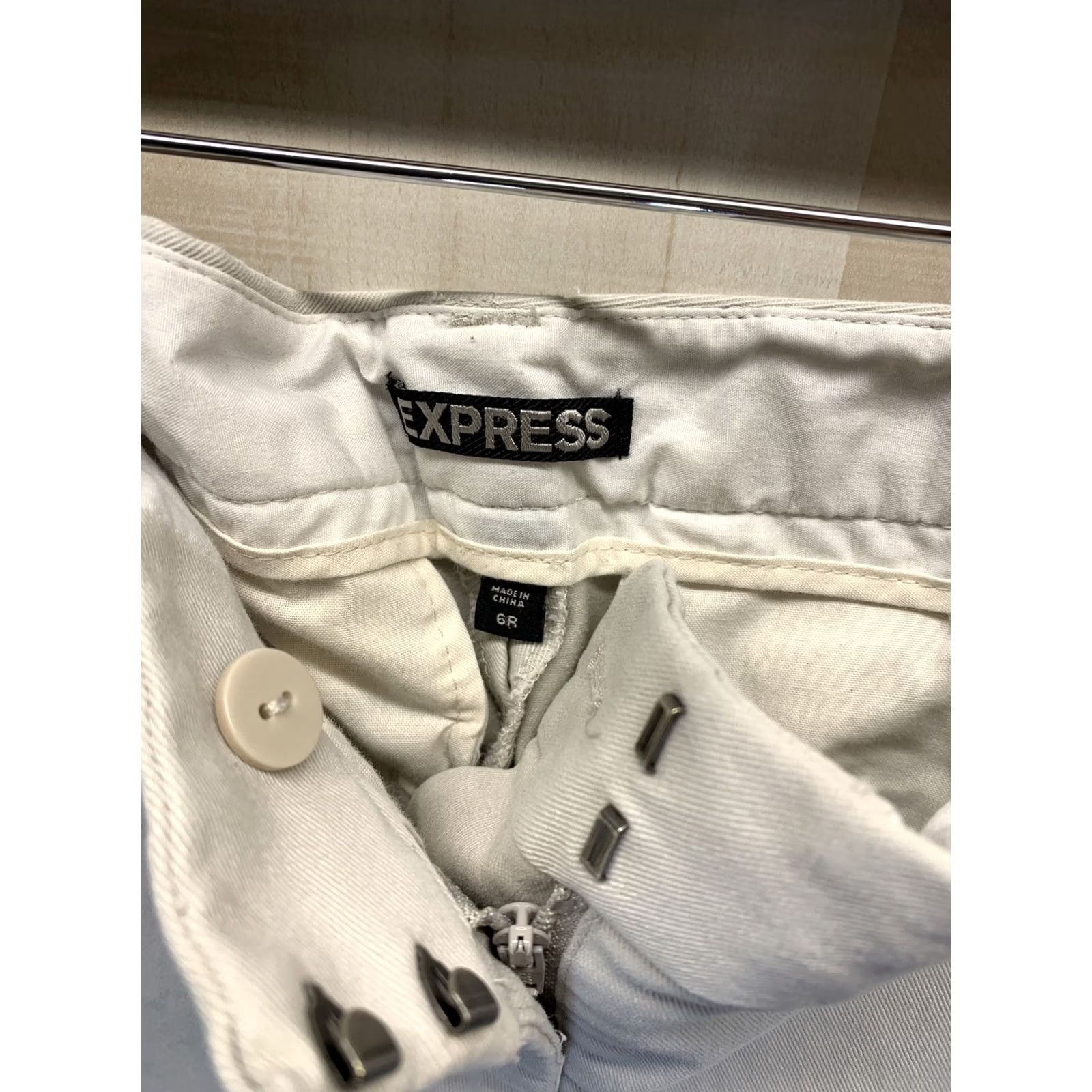 Express Express Women’s 6R Khaki Flat Front Work Pants Shirt? Size 28" / US 6 / IT 42 - 6 Thumbnail