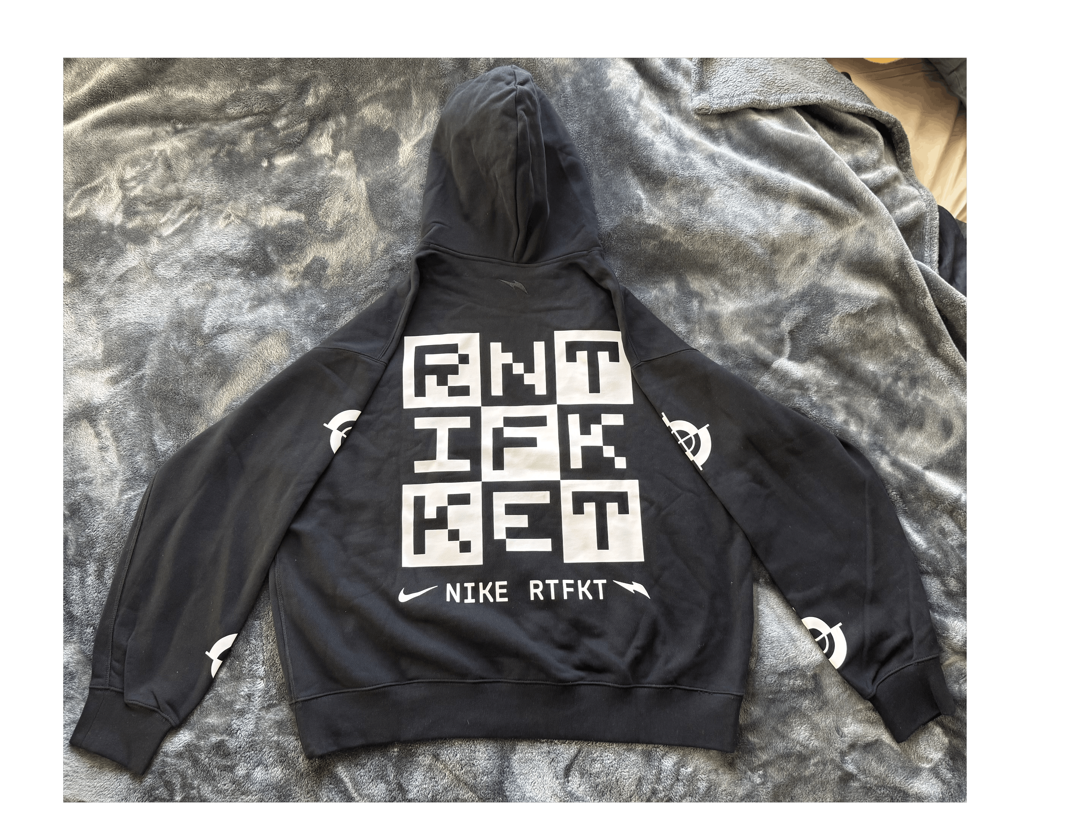 Nike Nike x RTFKT “AR Hoodie” (Black, L) Size US L / EU 52-54 / 3 - 2 Thumbnail