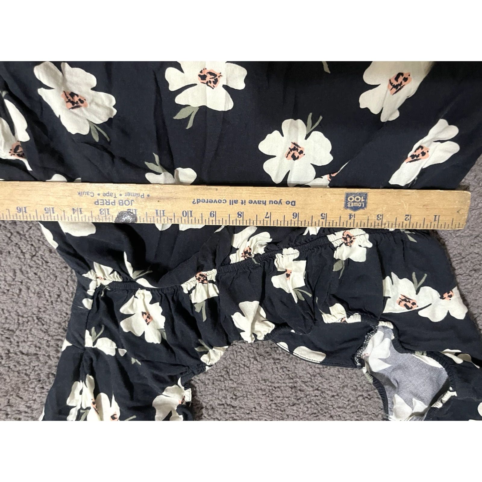 American Eagle Outfitters VINTAGE? No — American Eagle Outfitters Blouse, Floral, Off the Shoulder, Bell Sleeve, V-Neck, Tie Closure, Cropped, Black, Size S, Women Size S / US 4 / IT 40 - 4 Thumbnail