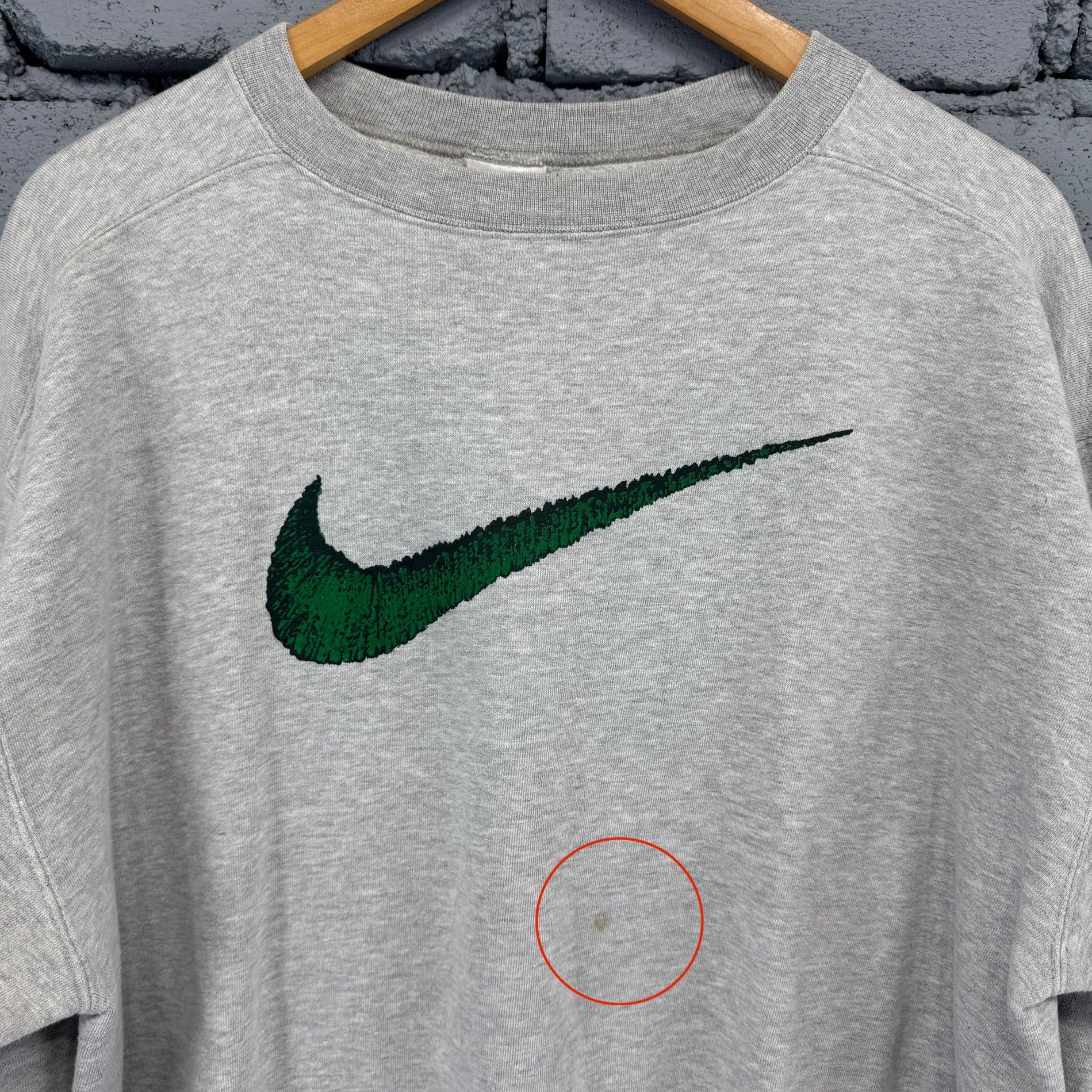 Nike Vintage 90s Nike Big Swoosh Sweatshirt Streetwear Hypebeast Size US L / EU 52-54 / 3 - 5 Thumbnail