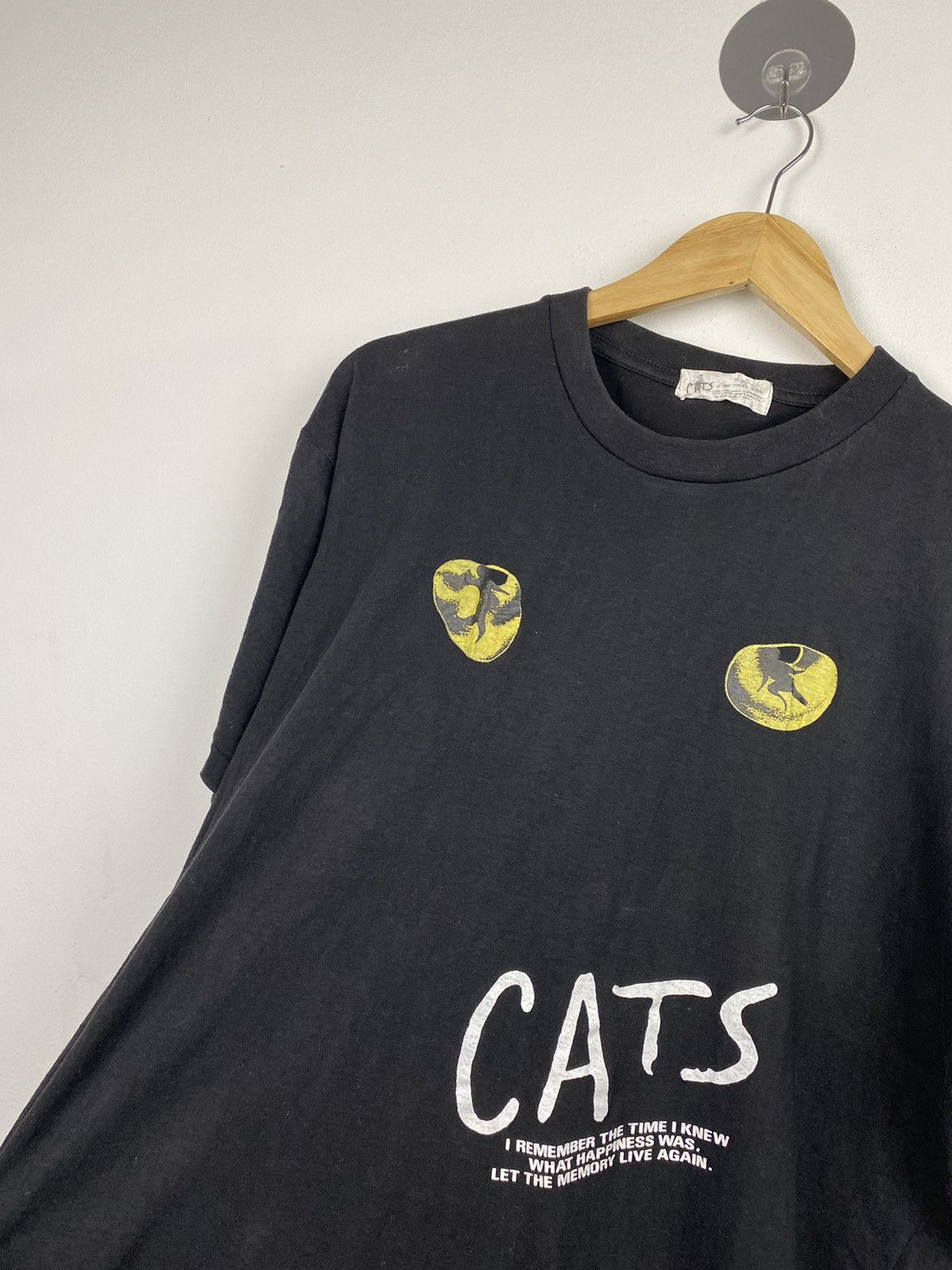 Other Cats Movie T-shirt Size US L / EU 52-54 / 3 - 2 Thumbnail