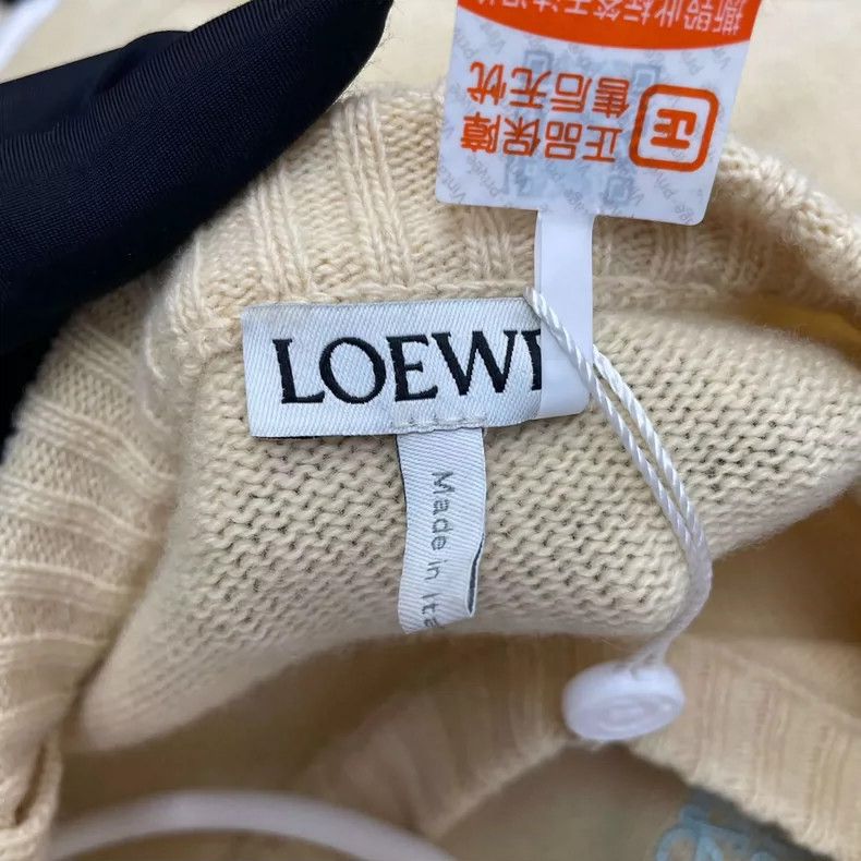 Loewe LOEWE Knitted wool sweater, long sleeves Size M / US 6-8 / IT 42-44 - 4 Thumbnail