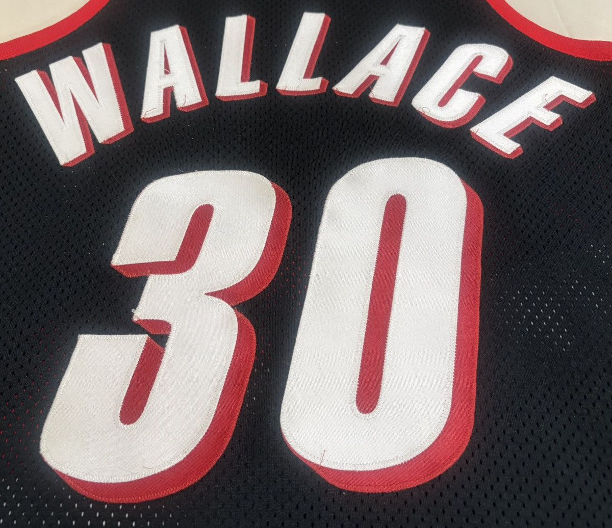 Nike Authentic Nike Rasheed Wallace Portland Trail Blazers Jersey Size US S / EU 44-46 / 1 - 4 Thumbnail