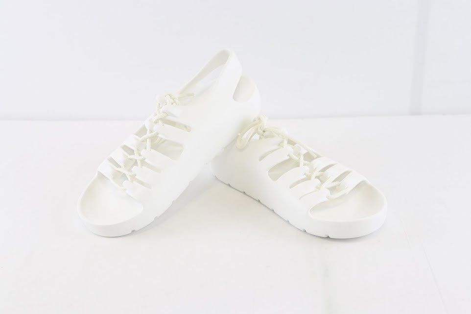 Bottega Veneta o1rshd1 Gel Rubber Jelly Sandal in Chalk Size US 7 / EU 40 - 9 Thumbnail