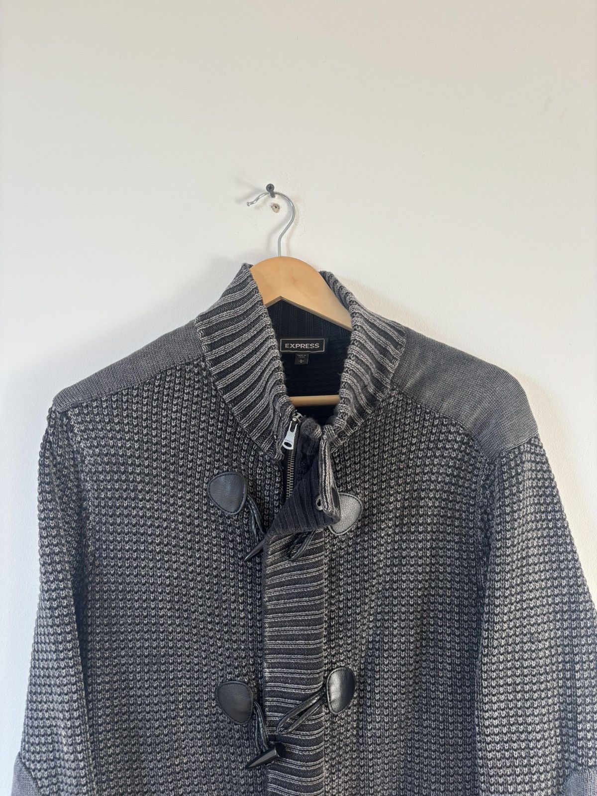 Express Express grey 100% Cotton toggle cardigan Large L Size US L / EU 52-54 / 3 - 3 Thumbnail