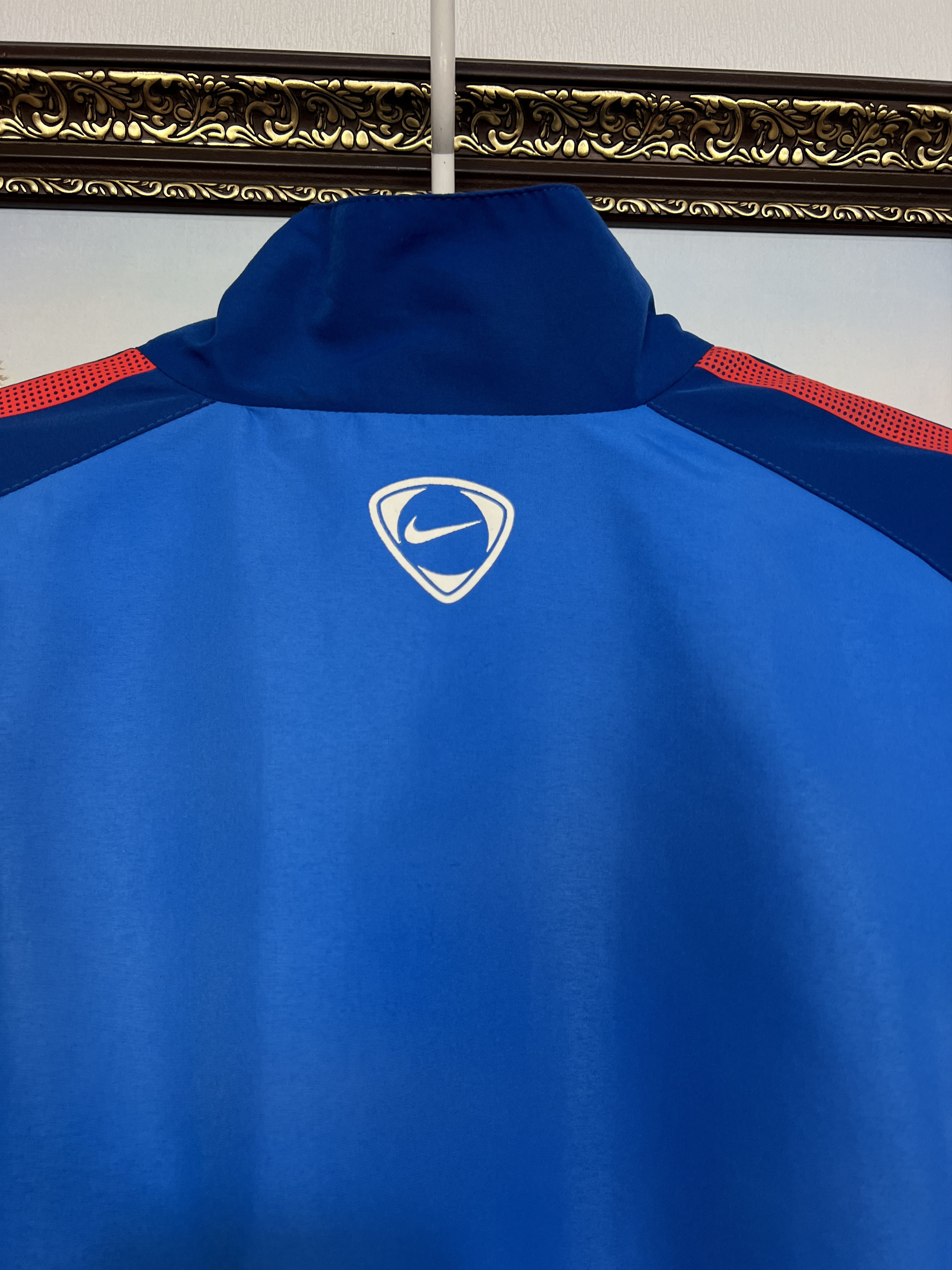 Nike Vintage Nike Portugal Football Jacket Soccer Track Top Zip Size US M / EU 48-50 / 2 - 10 Thumbnail