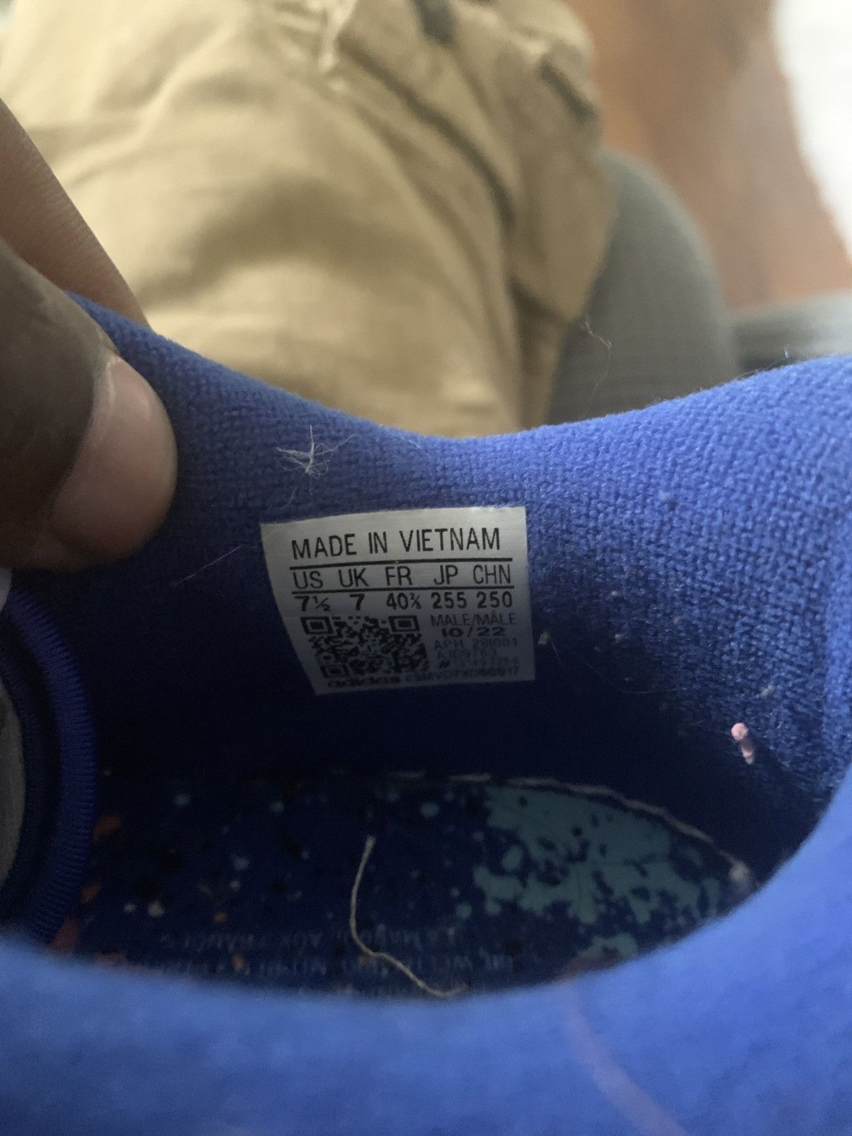 Adidas *New* adidas low top Size US 7.5 / EU 40-41 - 5 Thumbnail