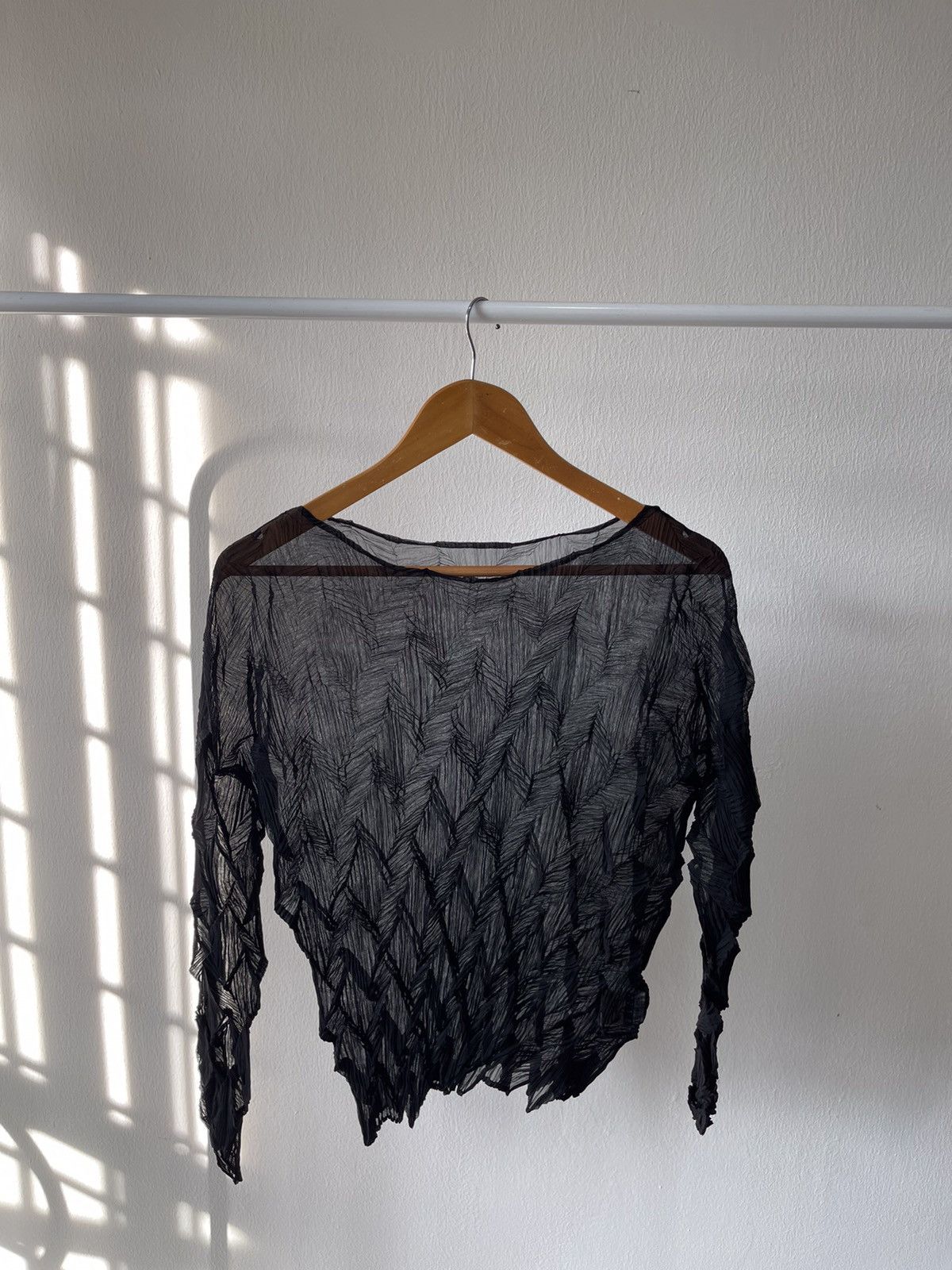 Issey Miyake × Pleats Please Issey Miyake 2007 Issey Miyake Fete 3D Patern Top Size US M / EU 48-50 / 2 - 3 Thumbnail