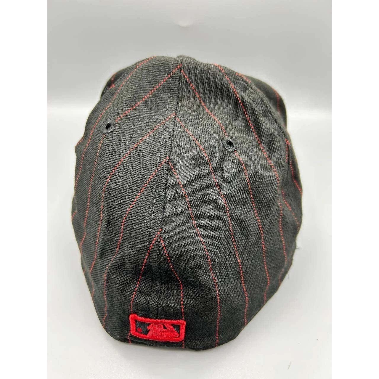 New Era New York Yankees Hat Men 7 1/2 Black Pinstripe MLB Fitted Size ONE SIZE - 8 Thumbnail