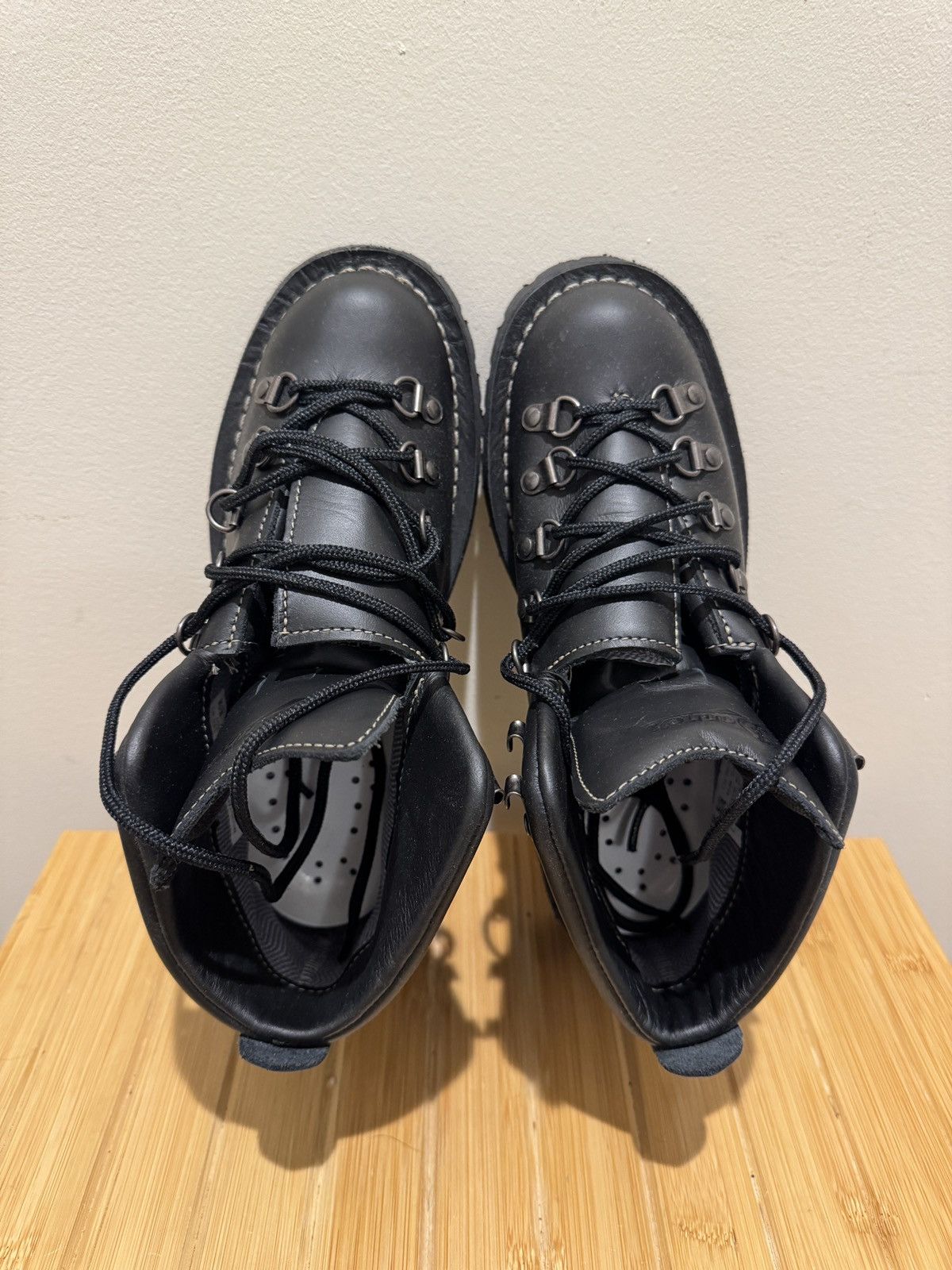 Danner Danner Mountain Light II Black Gore-Tex BNIB 6.5EE Size US 6.5 / EU 39-40 - 7 Thumbnail