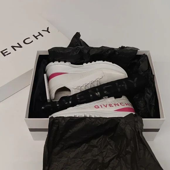 Givenchy GIVENCHY Spectre Runner White Fuchsia Low Top Sneakers-EU37 Size US 7 / IT 37 - 14 Thumbnail