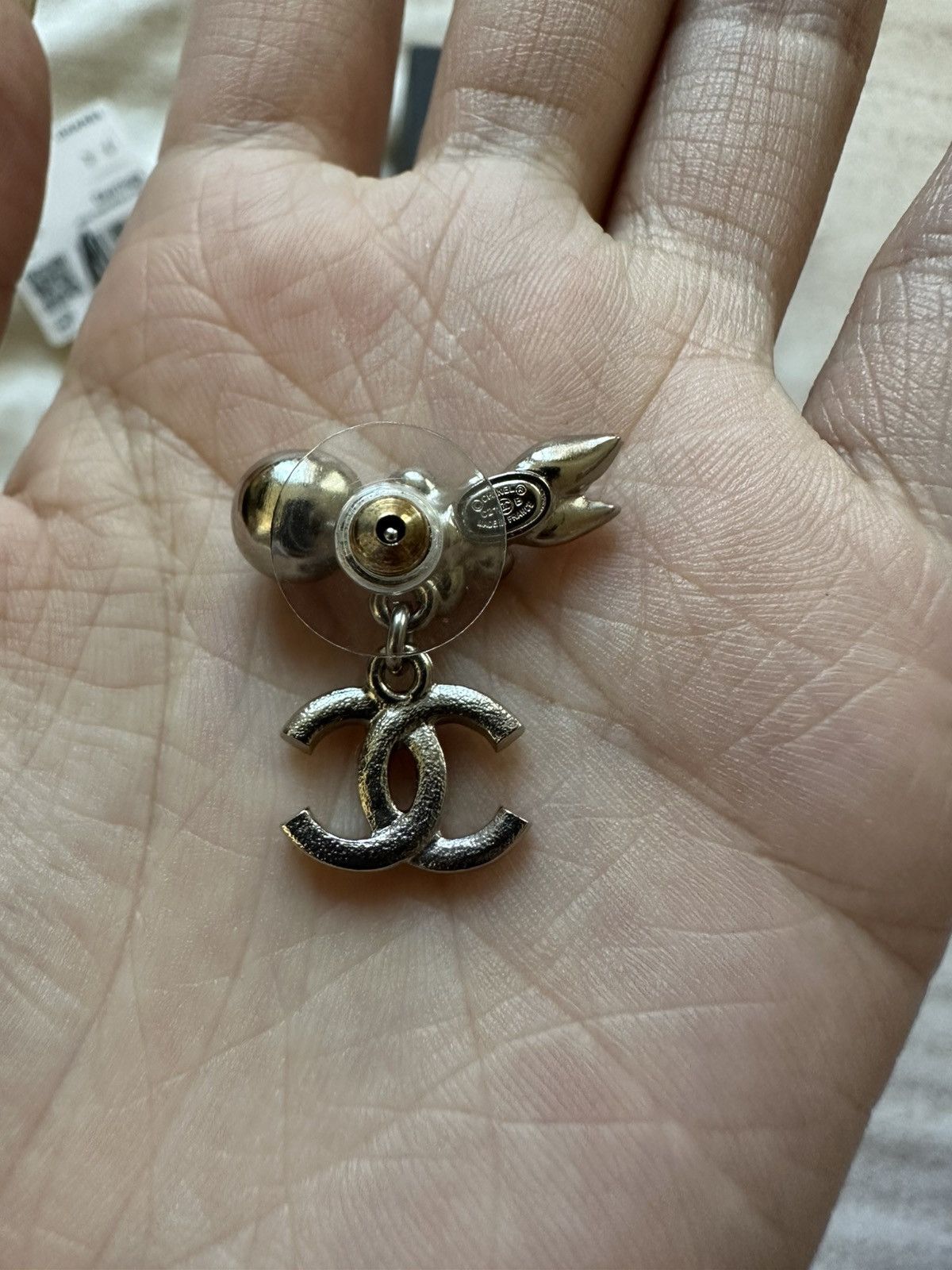 Chanel Chanel 21B pearl flower CC earring Size ONE SIZE - 6 Thumbnail