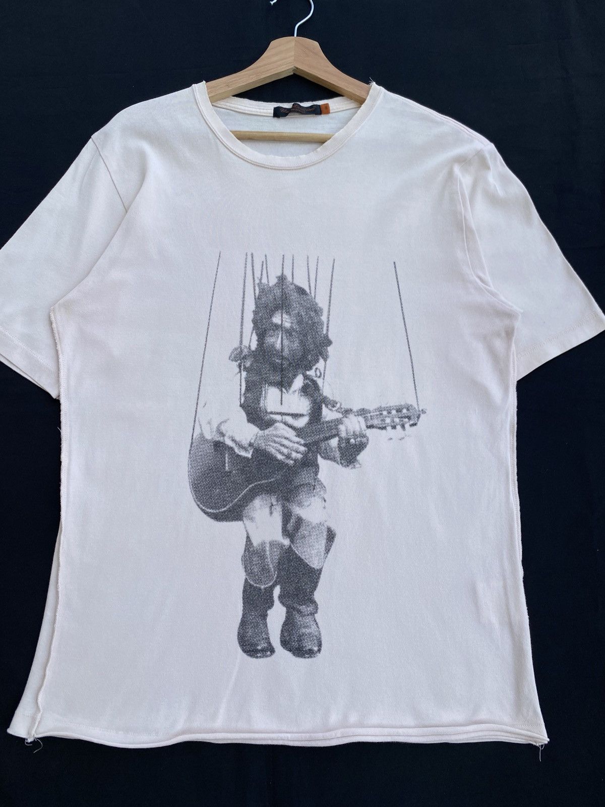 Undercover Undercover SS06 Reverse Seam Guitar Puppet Tee Bob Dylan Size US L / EU 52-54 / 3 - 6 Thumbnail
