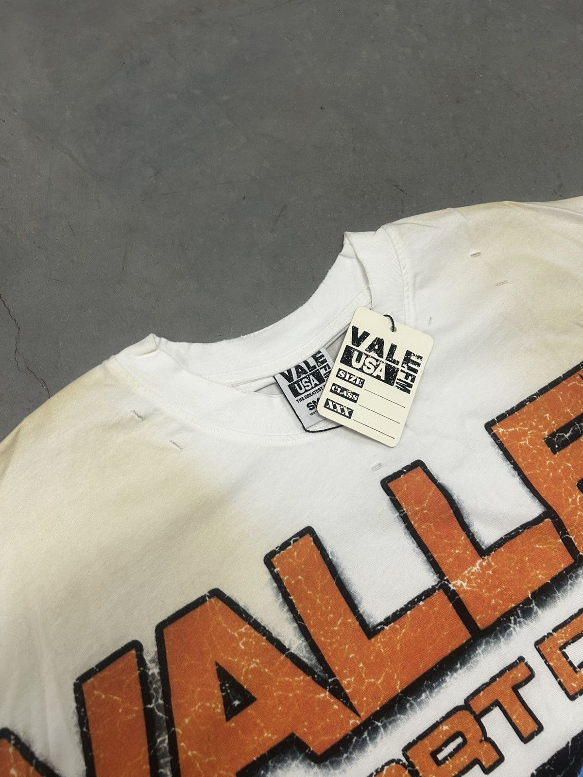Vale Vale Lives Valley Forever Cream Defensive Anchor Tee Medium Size US M / EU 48-50 / 2 - 3 Thumbnail