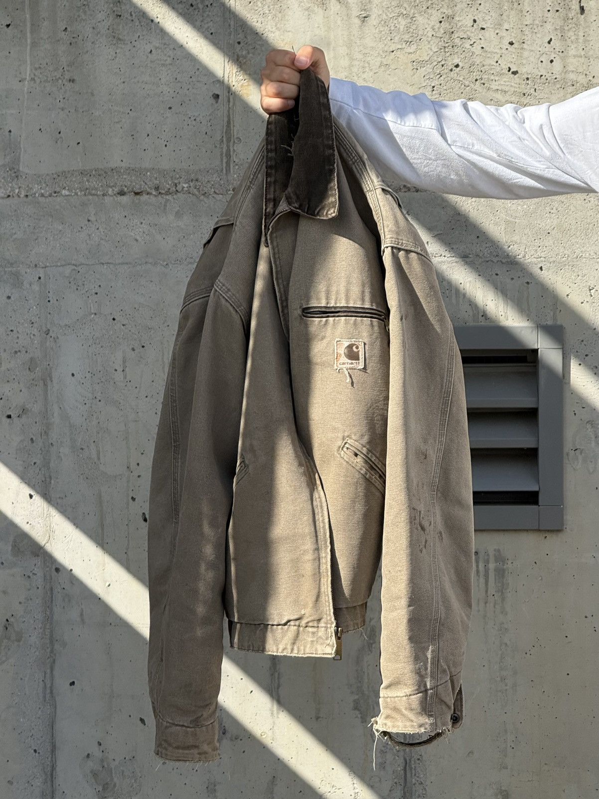 Carhartt ❌ SOLD ❌ Vintage 2000s Faded Carhartt Detroit Jacket