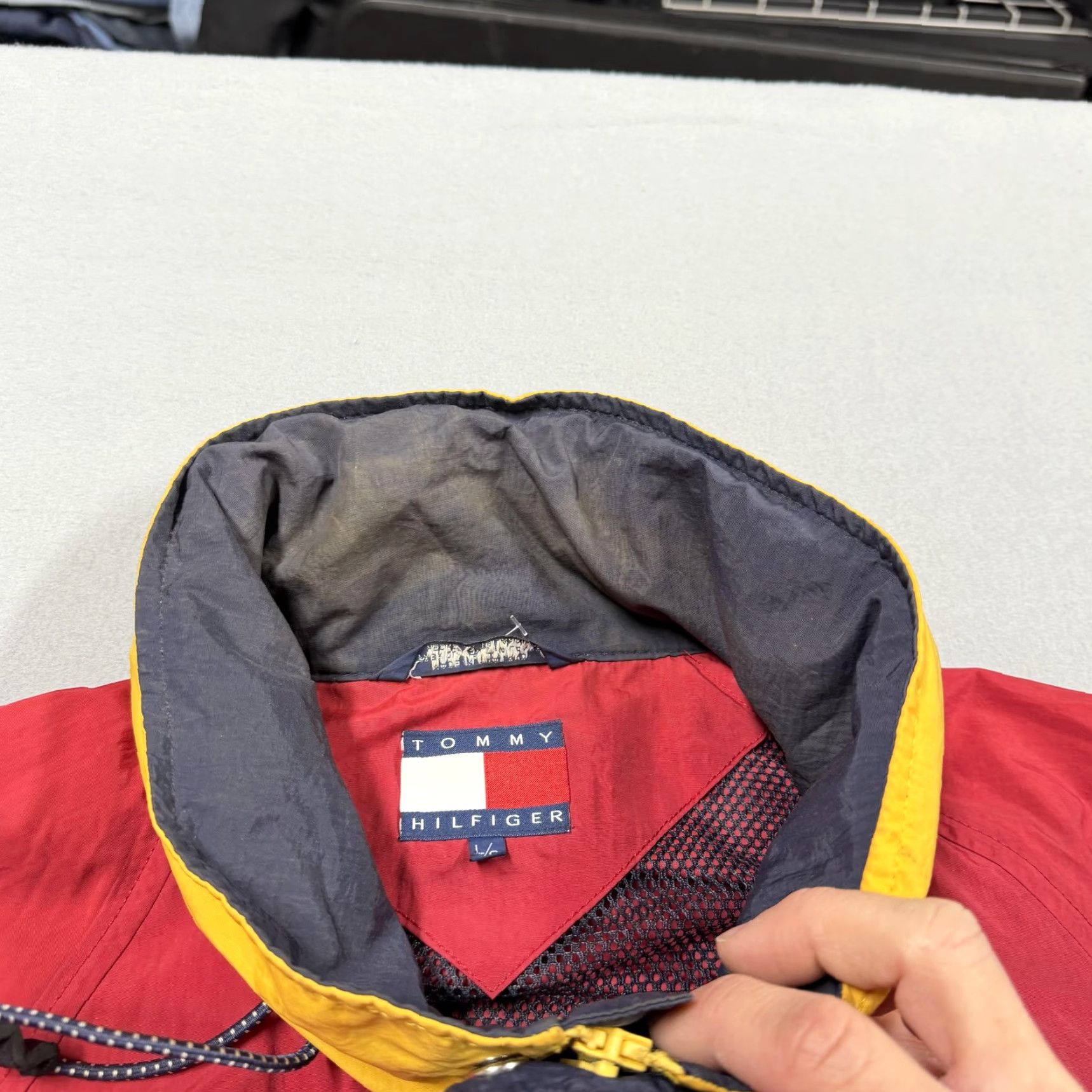 Tommy Hilfiger VINTAGE Tommy Hilfiger Jacket Mens Large Red Hooded Windbreaker 90s Logo Embroidered Zip Pockets Lightweight Size US L / EU 52-54 / 3 - 5 Thumbnail