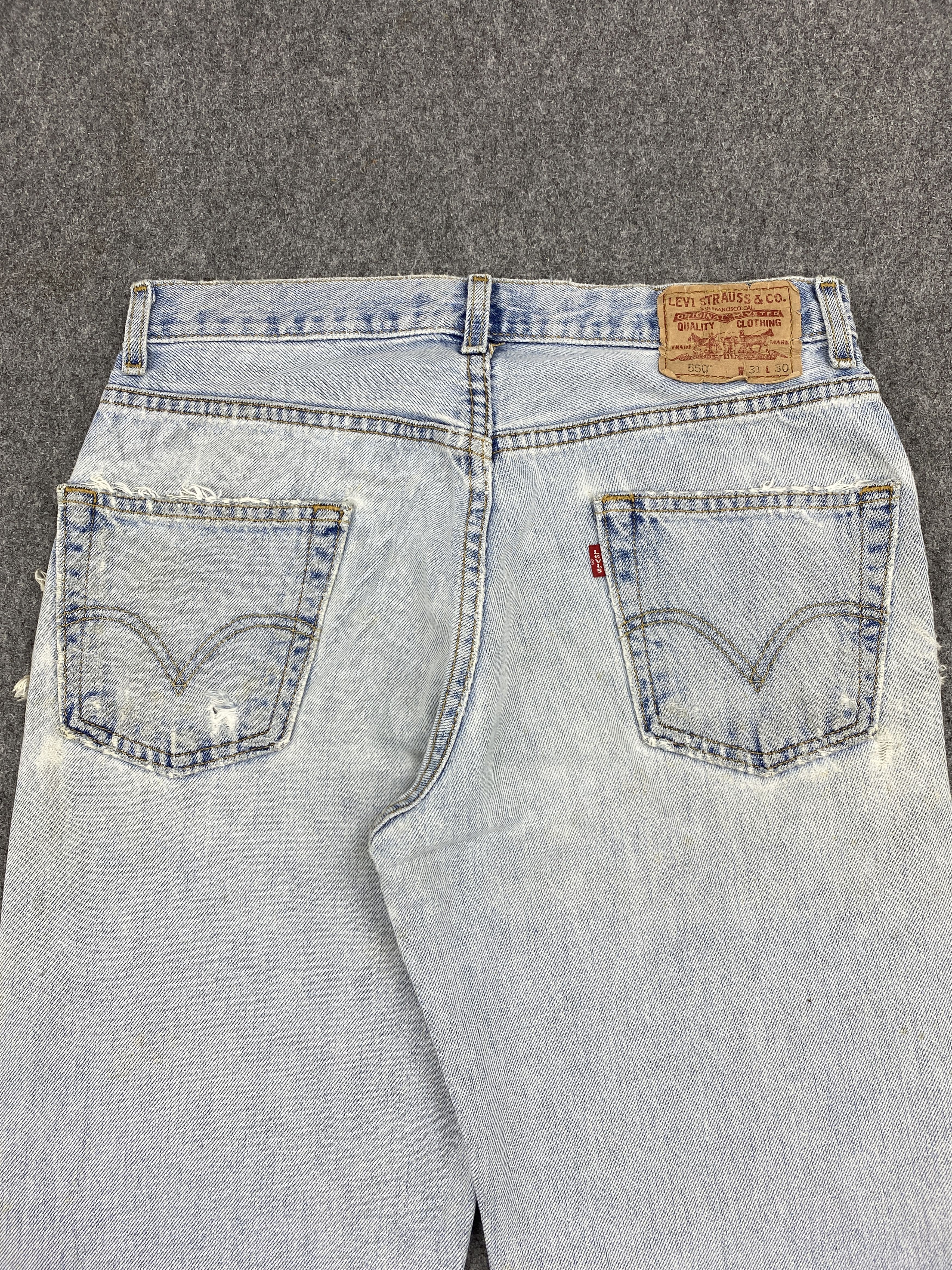 Levi's × Vintage Distressed Vintage Levis 550 Light Blue Washed Jeans Size US 31 - 4 Thumbnail
