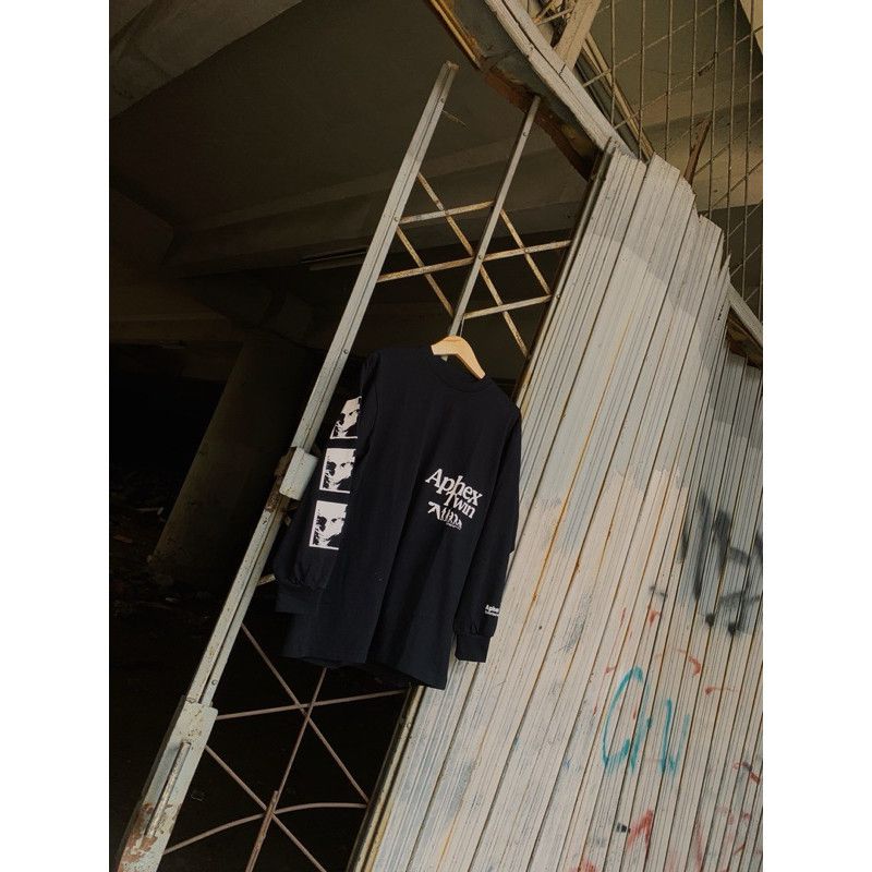 Band Tees × Rap Tees × Vintage Aphex Twin selected ambient works 85 - 92 LONG SLEEVE TEES Size US XL / EU 56 / 4 - 3 Thumbnail