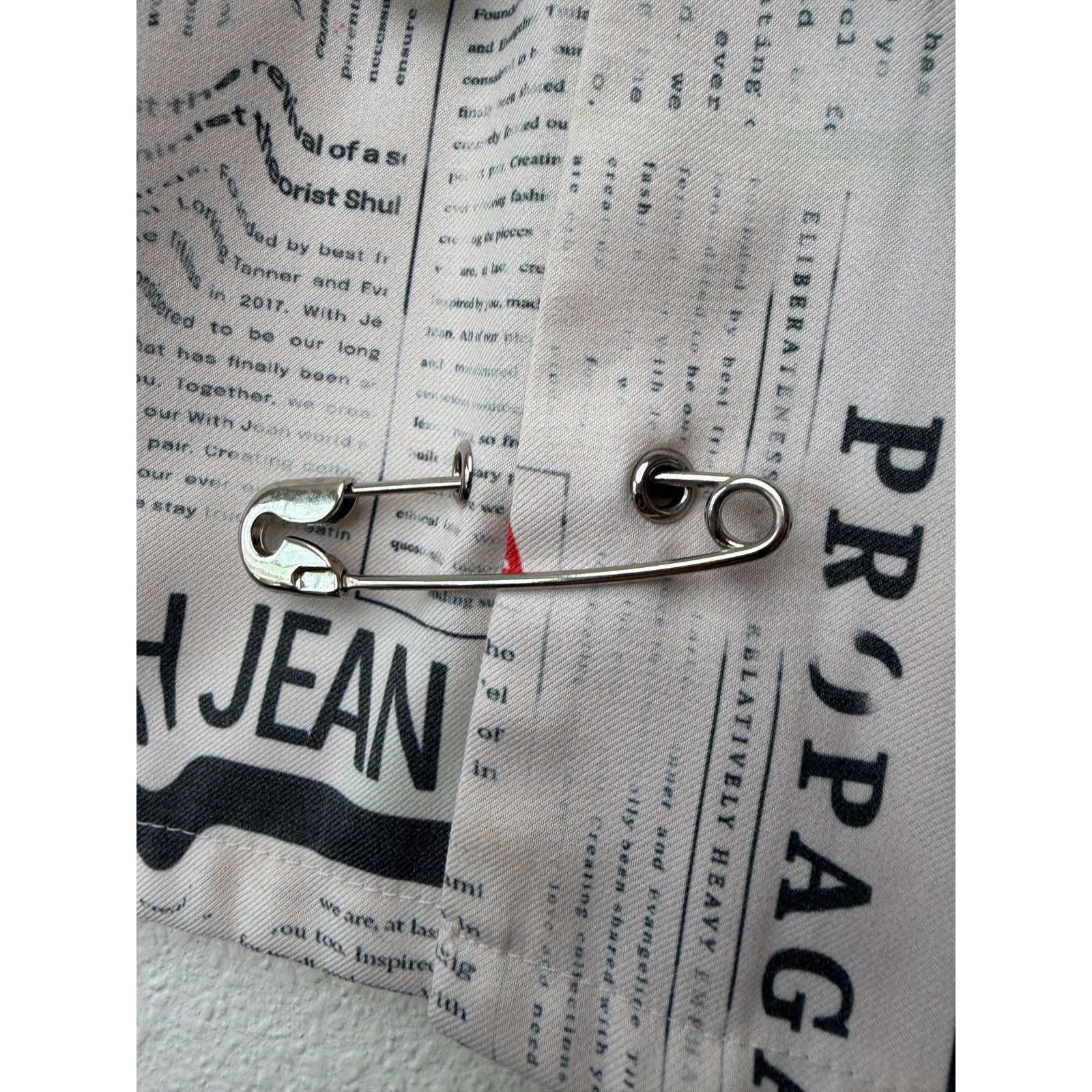 Other With Jéan Ivory Newspaper Print Safety Pin Mini Skirt Size 26" / US 2 / IT 38 - 6 Thumbnail