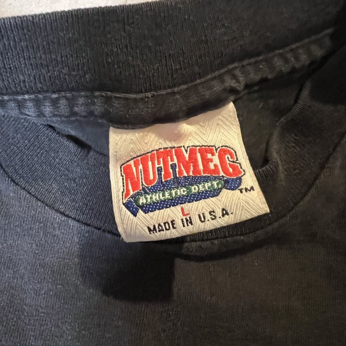 Vintage 1991 NCAA Duke Blue Devils NUTMEG basketball L Single Stitch Size US L / EU 52-54 / 3 - 4 Thumbnail
