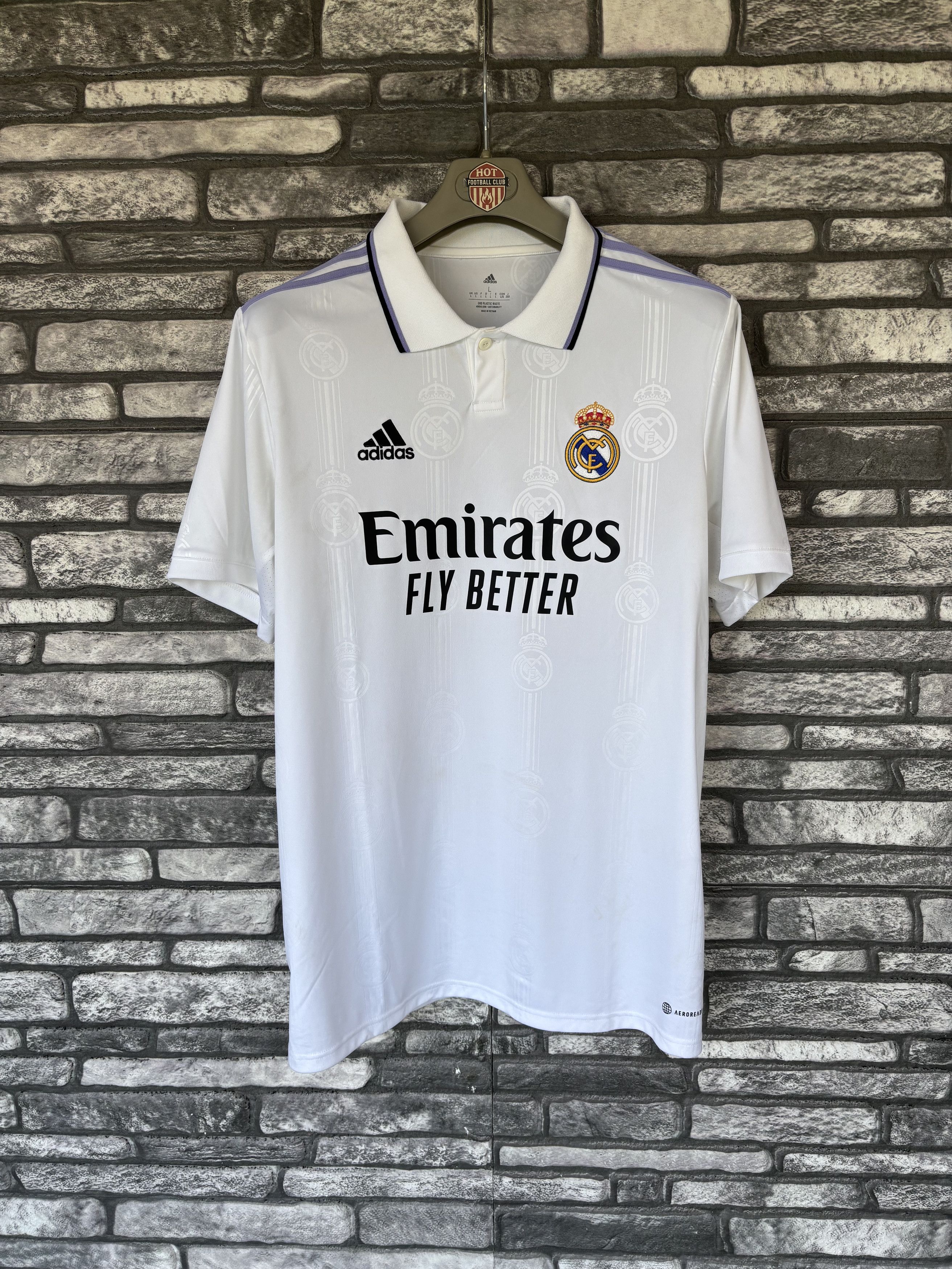 Adidas Real Madrid 2022/23 Home Kit - L Size US L / EU 52-54 / 3 - 2 Thumbnail