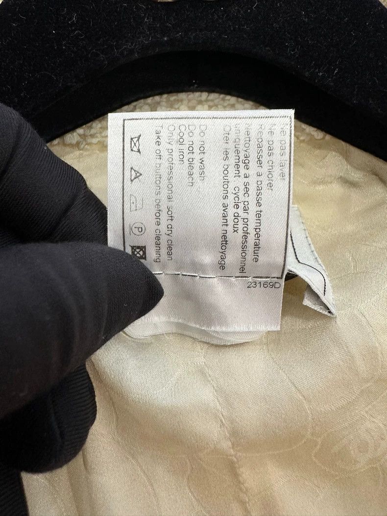 Chanel Classic Beige Casual Blazer by Chanel -2505 Size US M / EU 48-50 / 2 - 8 Thumbnail