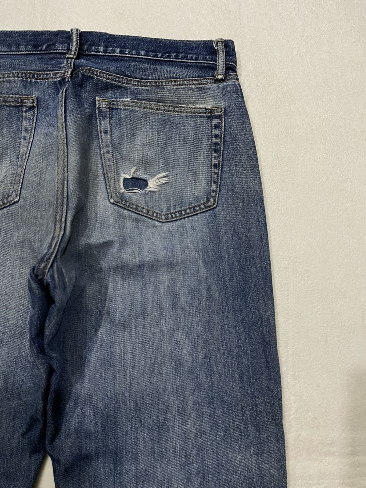 Uniqlo Vintage Uniqlo Diatress Faded Dark Blue Jeans Size US 35 - 15 Thumbnail