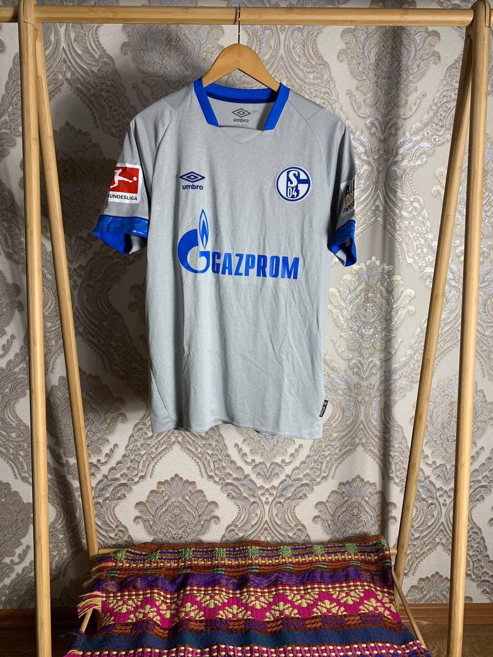 Umbro VERY RARE UMBRO FC SCHALKE 04 GERMANY SOCCER JERSEY Y2K 90s Size US M / EU 48-50 / 2 - 1 Thumbnail