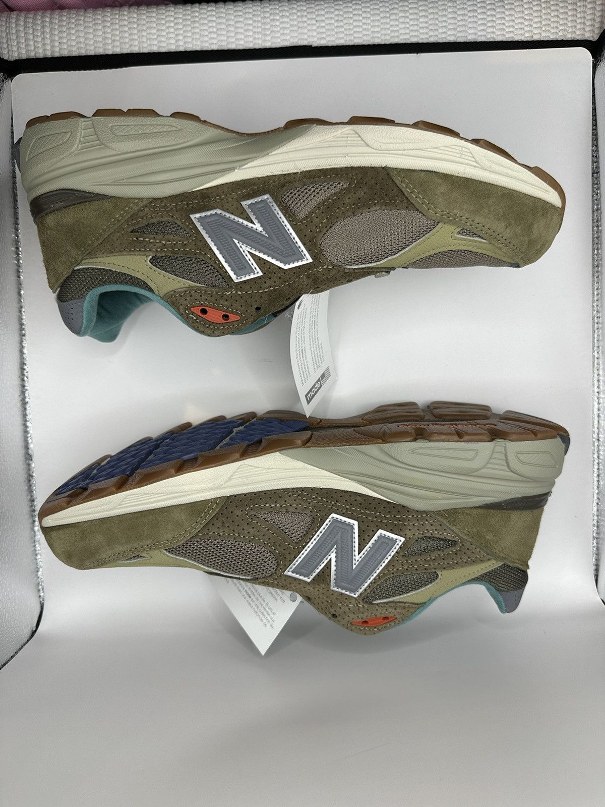 New Balance New Balance 990 v3 Bodega Size US 10.5 / EU 43-44 - 7 Thumbnail