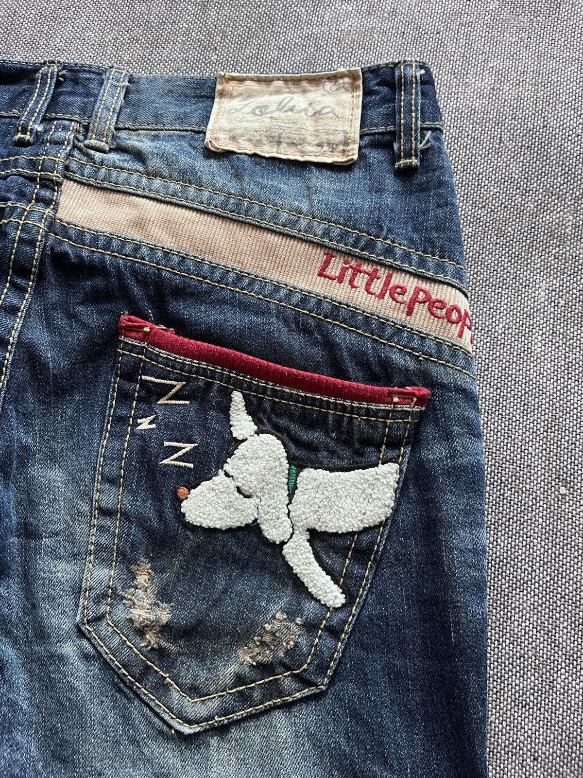 Japanese Brand yoshitomo Nara Lolita Faded Jeans Size US 31 - 5 Thumbnail