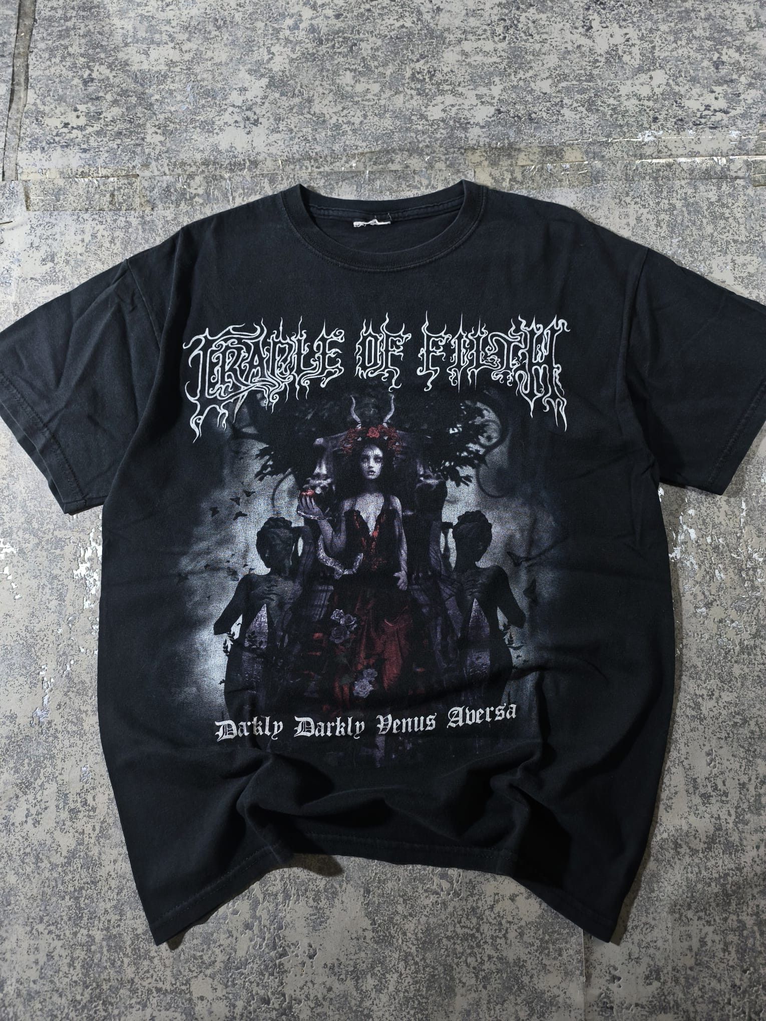 Band Tees cradle of filth vintage tshirt faded Size US M / EU 48-50 / 2 - 1 Thumbnail