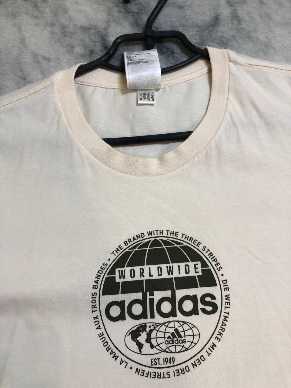 Adidas adidas Graphic T-Shirt Size US M / EU 48-50 / 2 - 4 Thumbnail