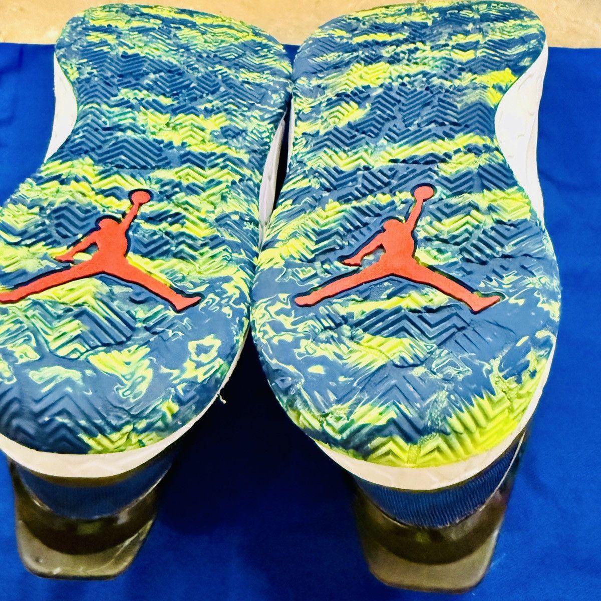 Other Jordan Luka 1 “Photo Finish” Size US 5 / EU 37 - 2 Thumbnail