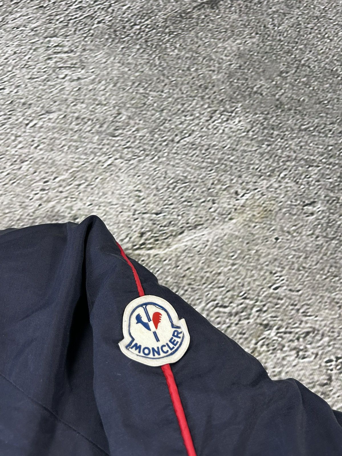 Moncler Moncler puffer jacket reversible vintage down red navy Size US S / EU 44-46 / 1 - 6 Thumbnail