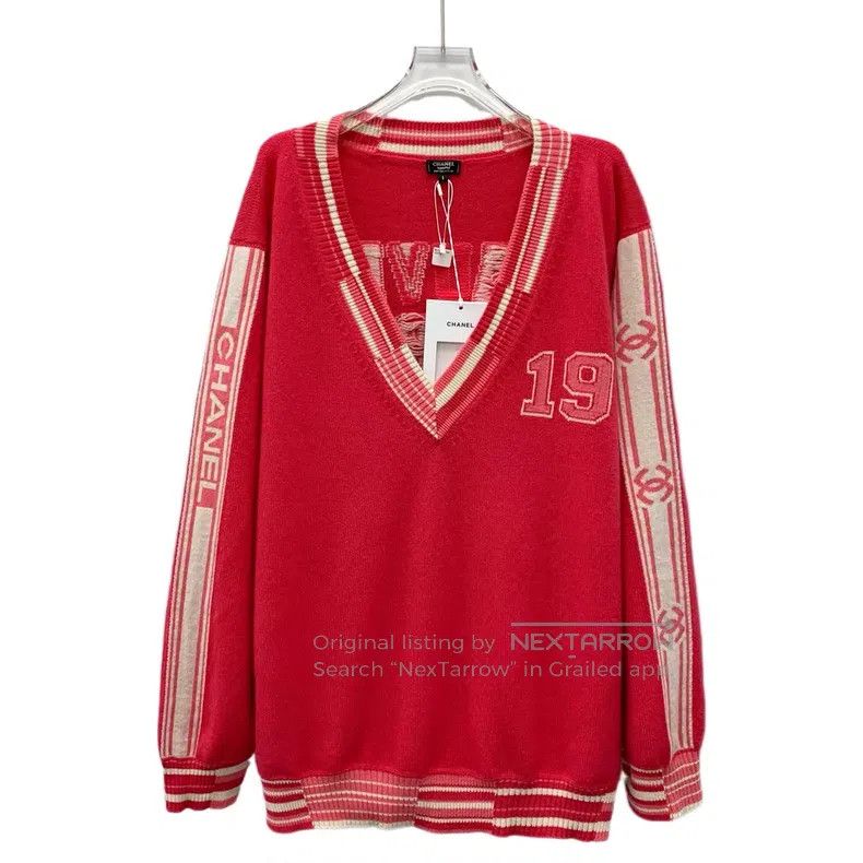 Chanel Chanel Red double C letter cashmere V-neck long-sleeved kn Size S / US 4 / IT 40 - 1 Thumbnail