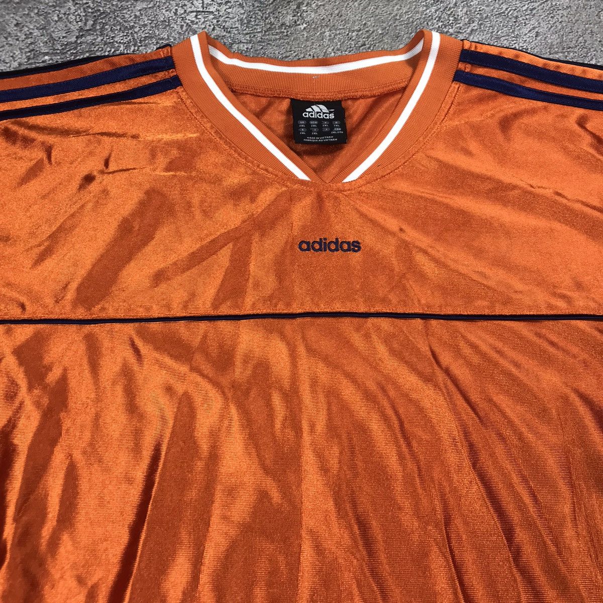 Vintage Vintage Y2K Adidas Striped Tee Streetwear Oversized Logo XXL Size US XXL / EU 58 / 5 - 2 Thumbnail