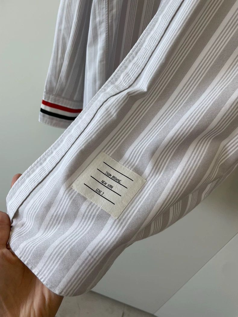 Thom Browne Thom Browne size2 Grey striped shirt Size US M / EU 48-50 / 2 - 6 Thumbnail