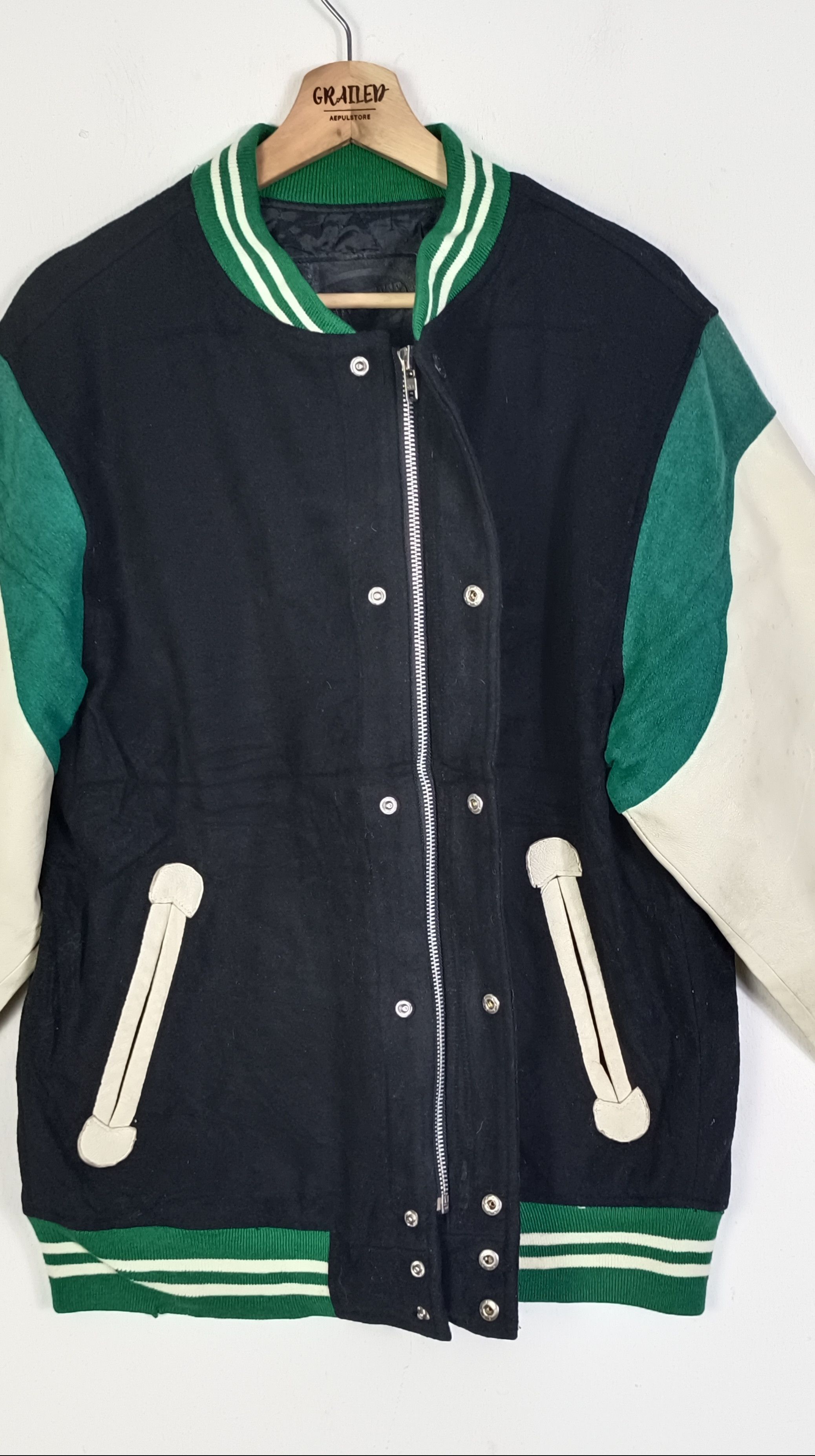 MasterPiece Vintage Masterpiece Varsity Jacket Leather Sleeve Size US XL / EU 56 / 4 - 4 Thumbnail