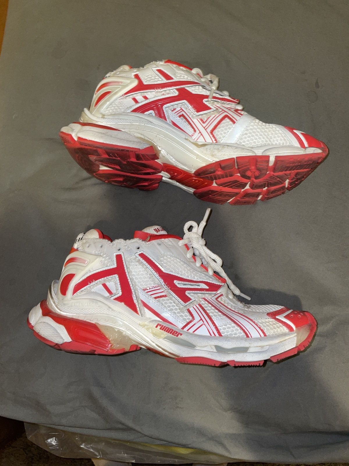 Balenciaga Balenciaga Runner Sneaker WHITE+RED Size US 9 / EU 42 - 13 Thumbnail