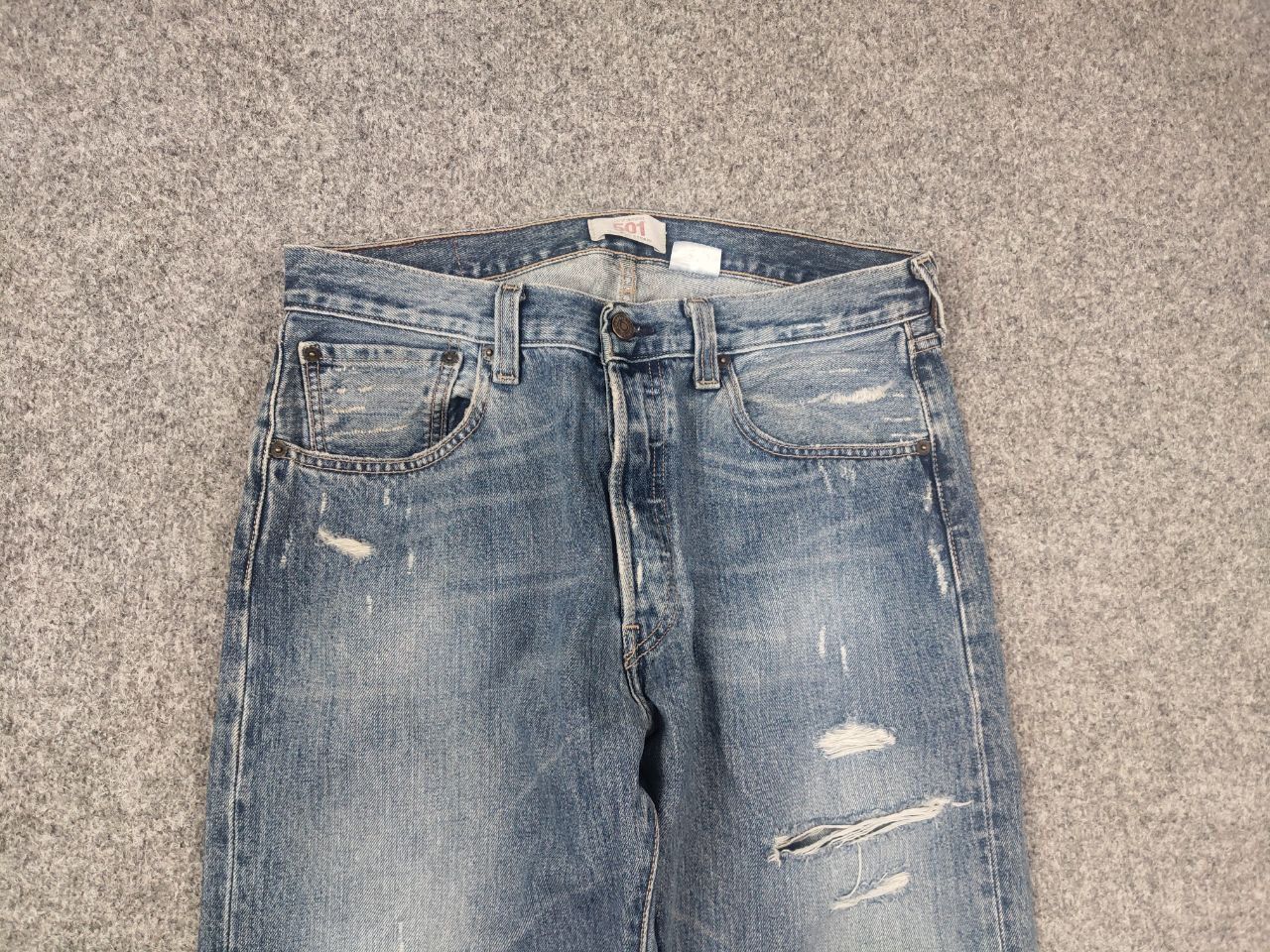 Levi's Vintage Levis 501 Straight Button Faded Denim Jeans Retro Size US 33 - 8 Thumbnail