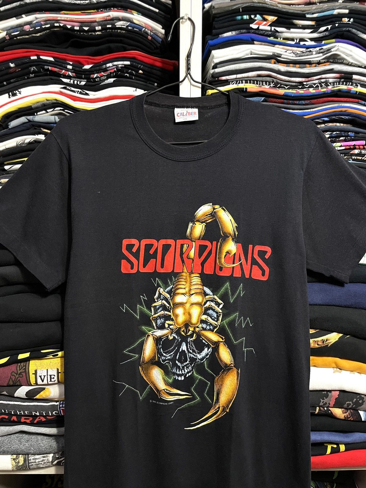 Band Tees Vintage 1988 Scorpions Tour Concert Rock Metal Band T-Shirt Size US M / EU 48-50 / 2 - 4 Thumbnail