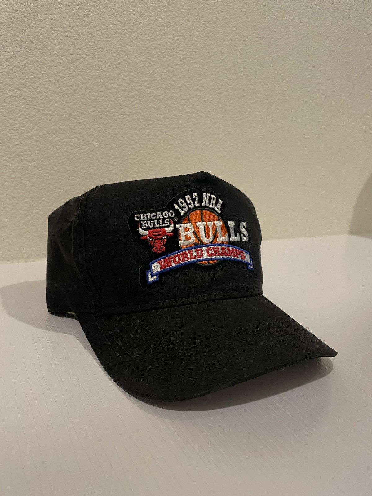 NBA × Vintage 1992 Chicago Bulls World Champs Snapback Hat Size ONE SIZE - 1 Thumbnail