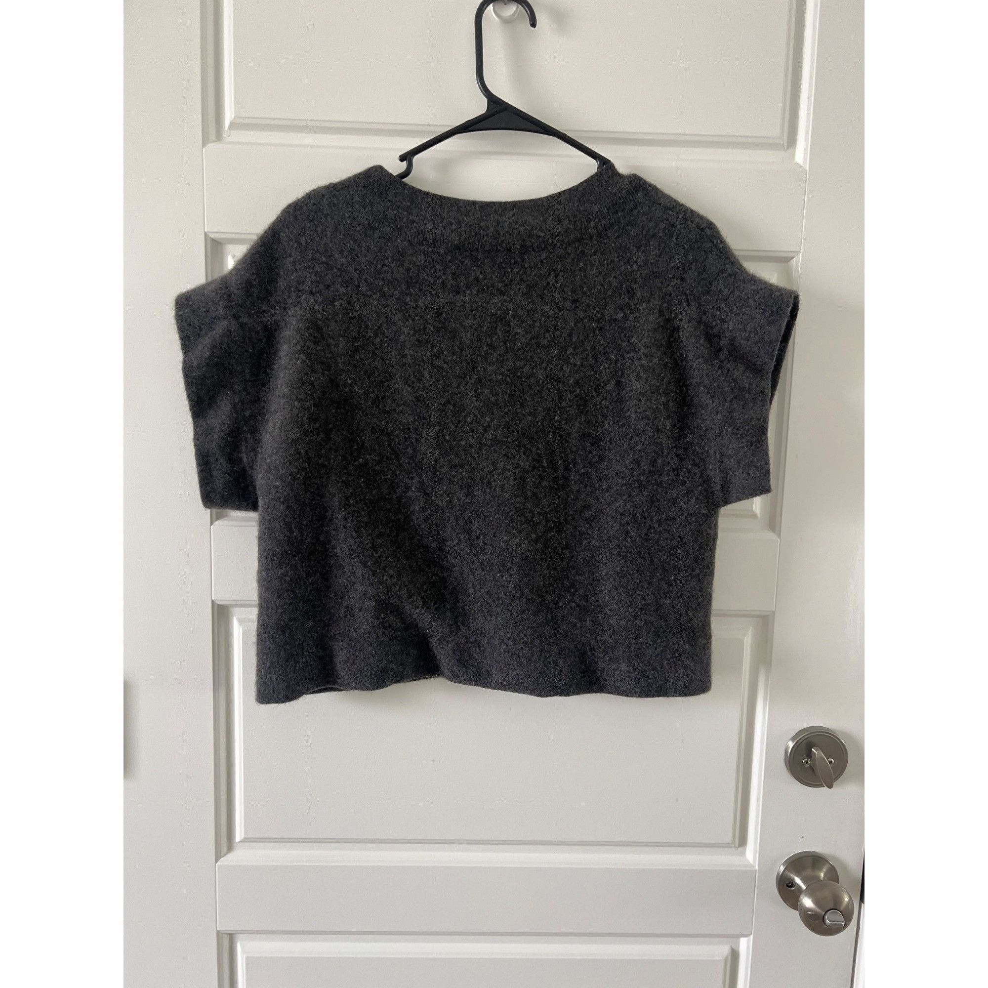 Designer Cashmere Cropped V-Neck Short Sleeve Sweater Top Size L / US 10 / IT 46 - 7 Thumbnail