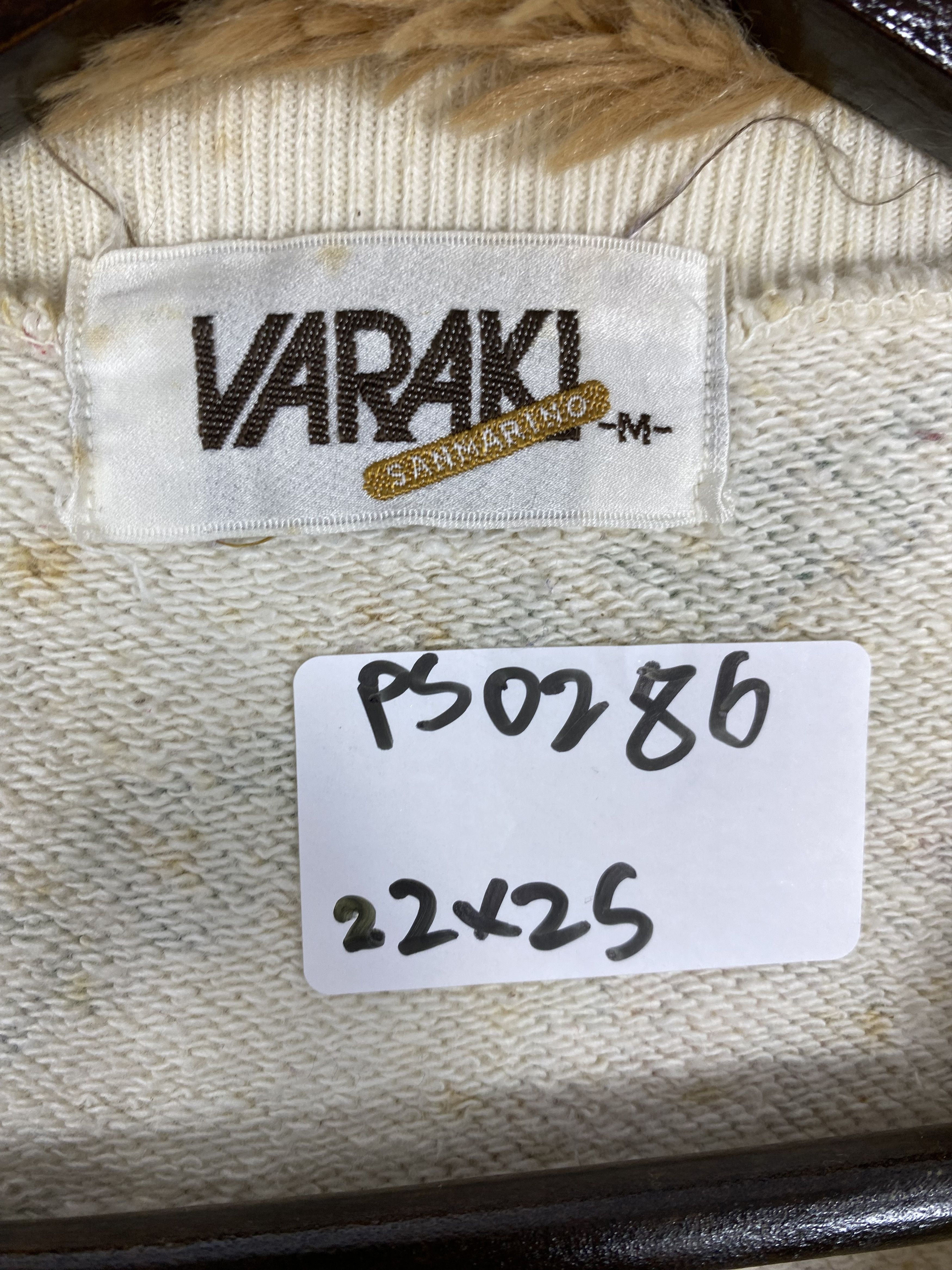 Other Vintage Havard Varaki T-Shirts PS0286 Size US M / EU 48-50 / 2 - 12 Thumbnail