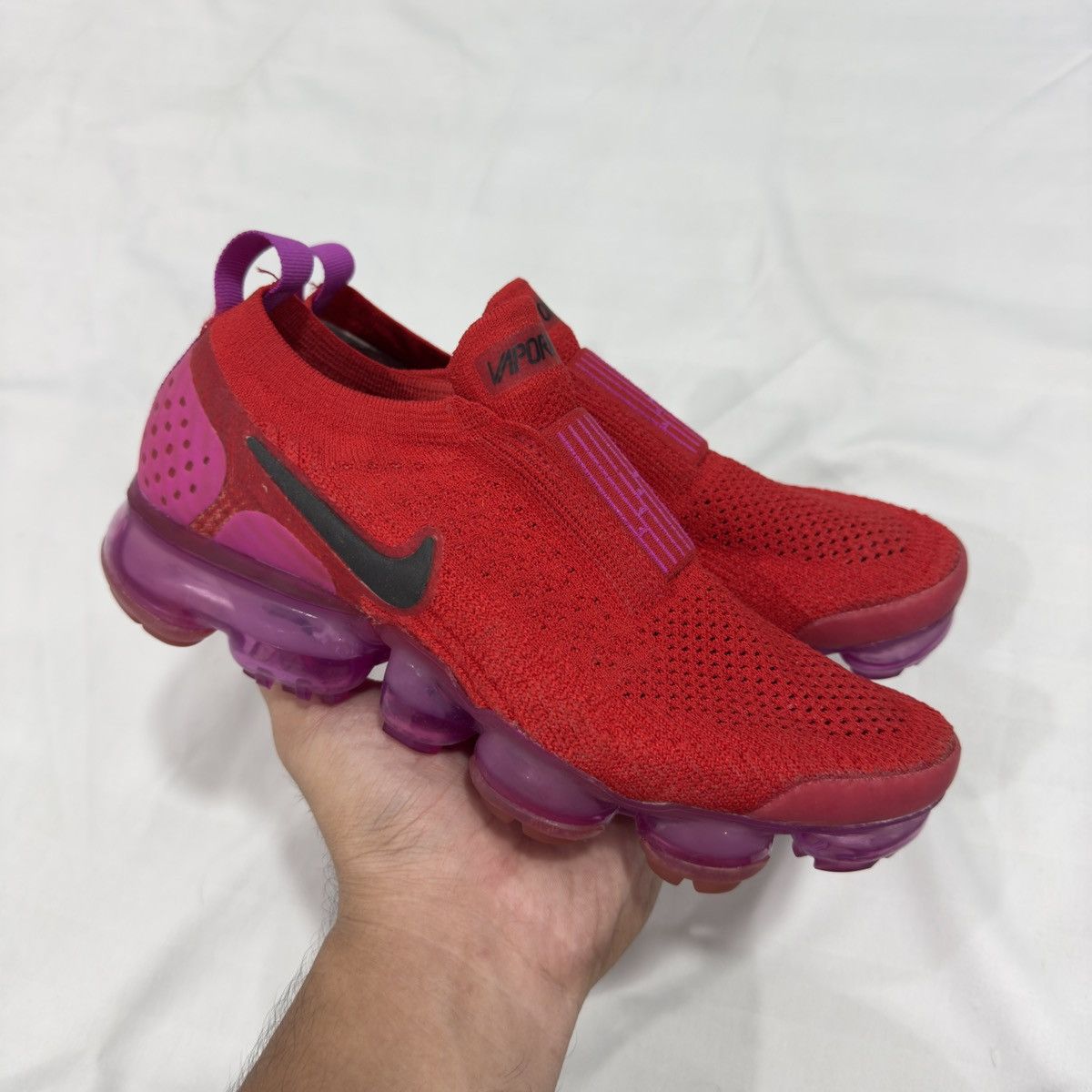 Nike Nike Womens Air Vapormax Moc 2 University Red Fuchsia Blast Size US 6 / IT 36 - 2 Thumbnail